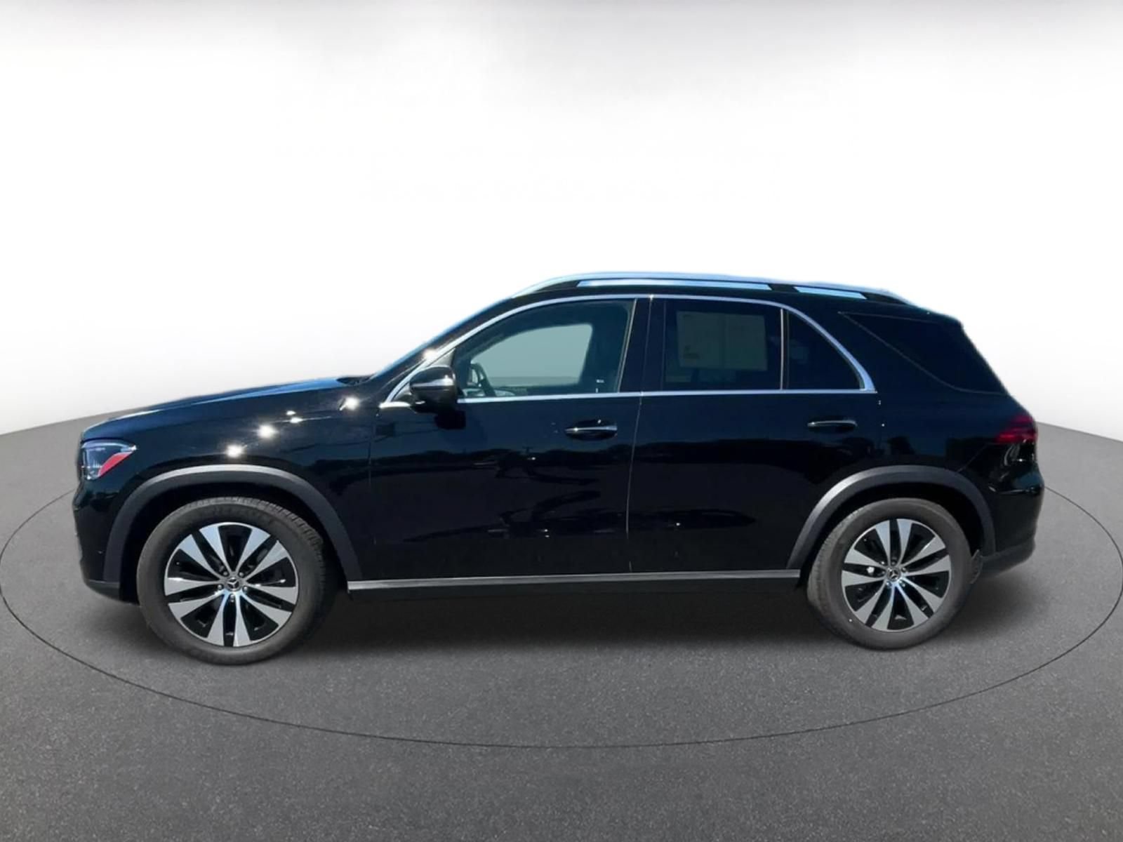 Thumbnail: 2026 Mercedes-Benz GLE - 8