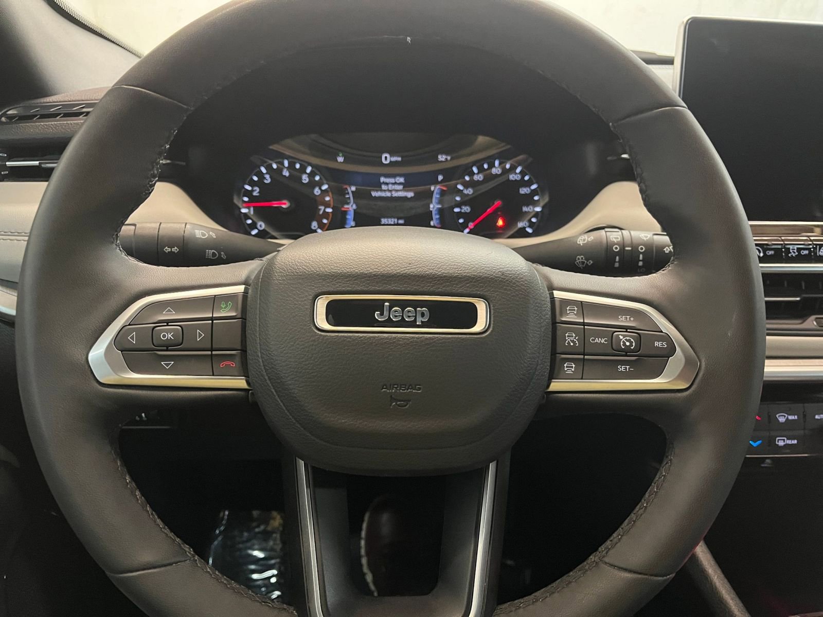 Thumbnail: 2025 Jeep Compass - 29