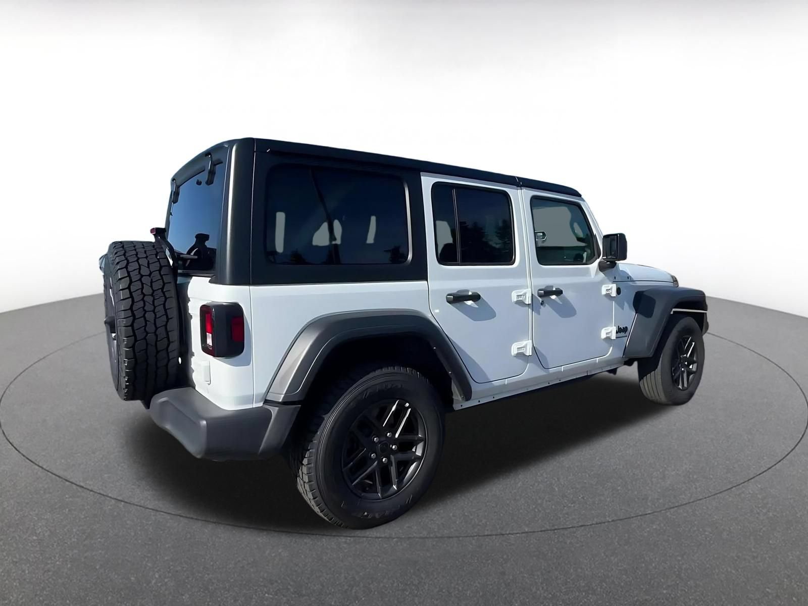 Thumbnail: 2025 Jeep Wrangler - 14