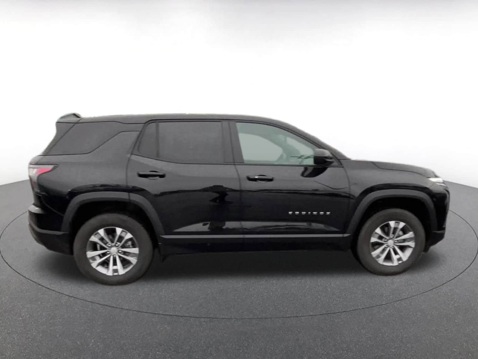 Thumbnail: 2025 Chevrolet Equinox - 16