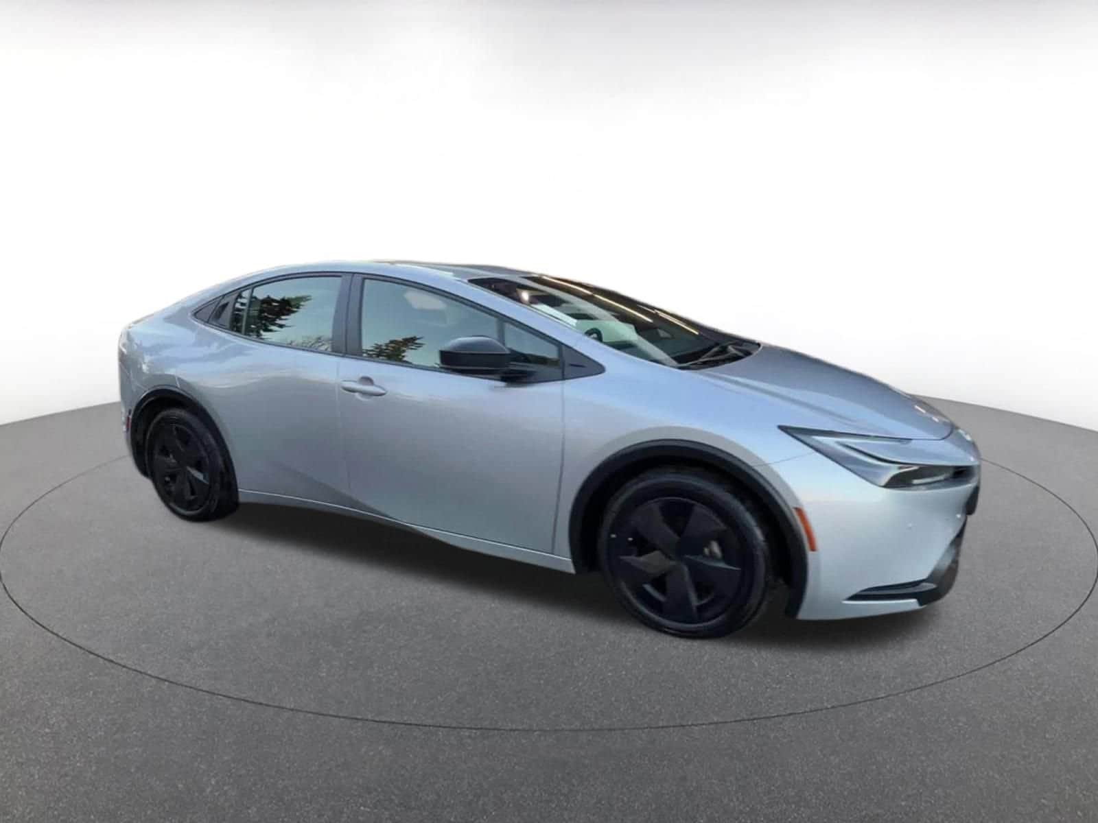 Thumbnail: 2025 Toyota Prius - 2