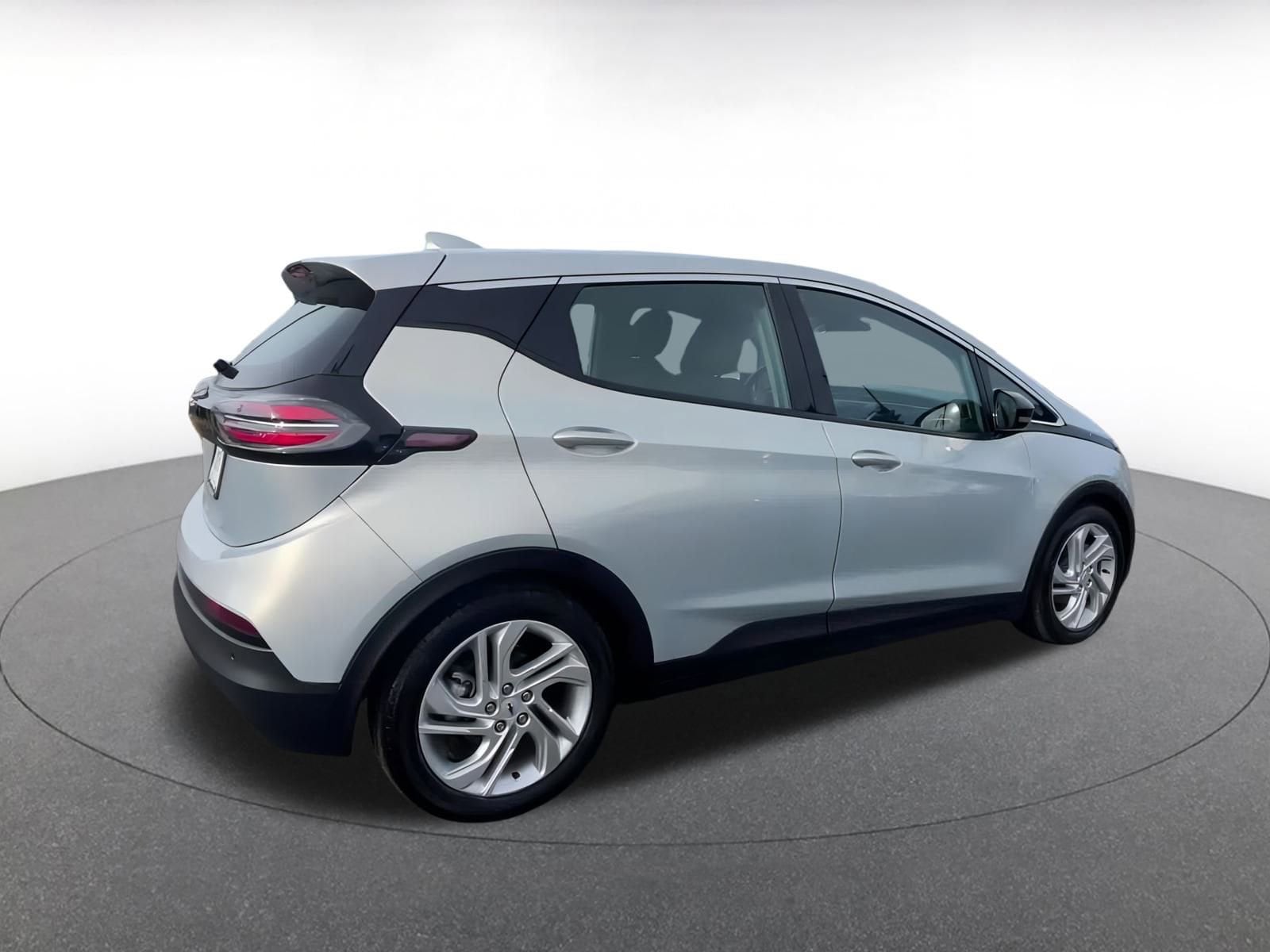 Thumbnail: 2023 Chevrolet Bolt EV - 15