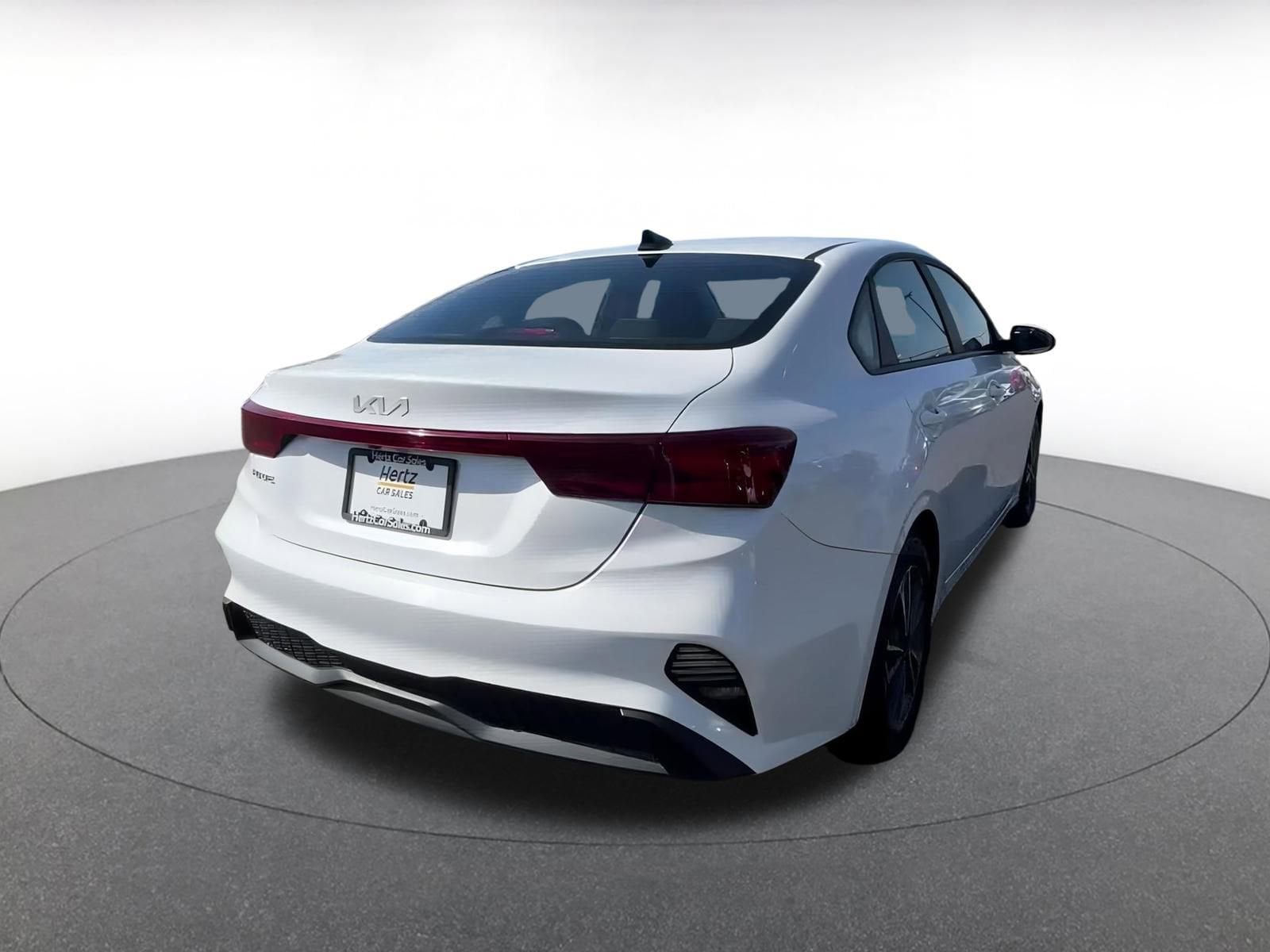 Thumbnail: 2024 Kia Forte - 13