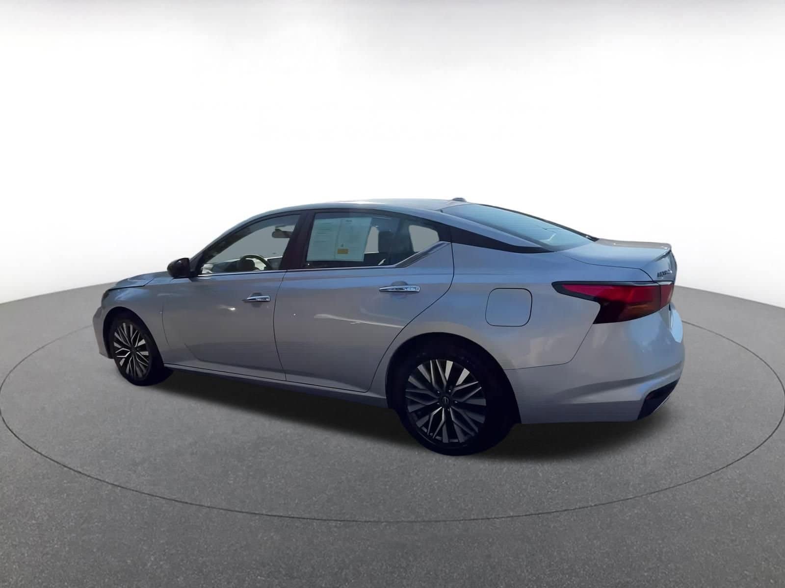 Thumbnail: 2024 Nissan Altima - 10