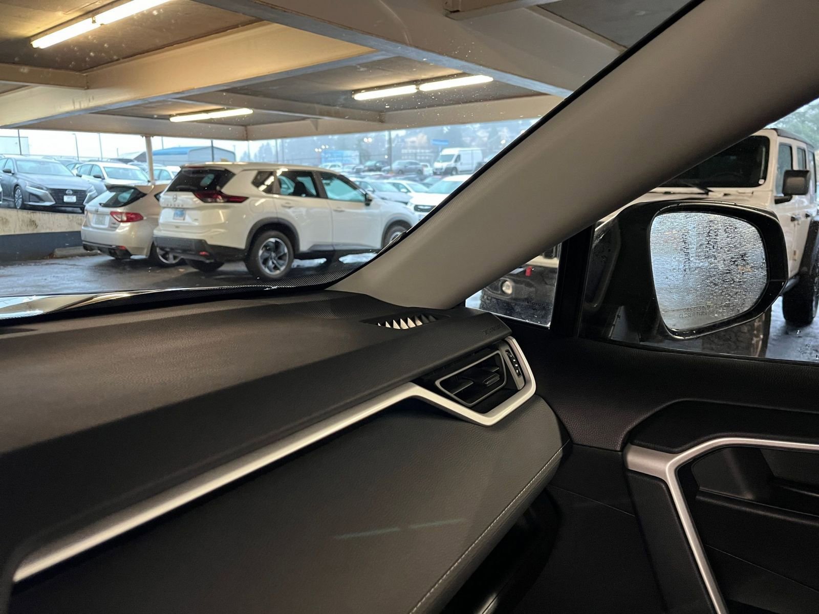 Thumbnail: 2025 Toyota RAV4 - 35