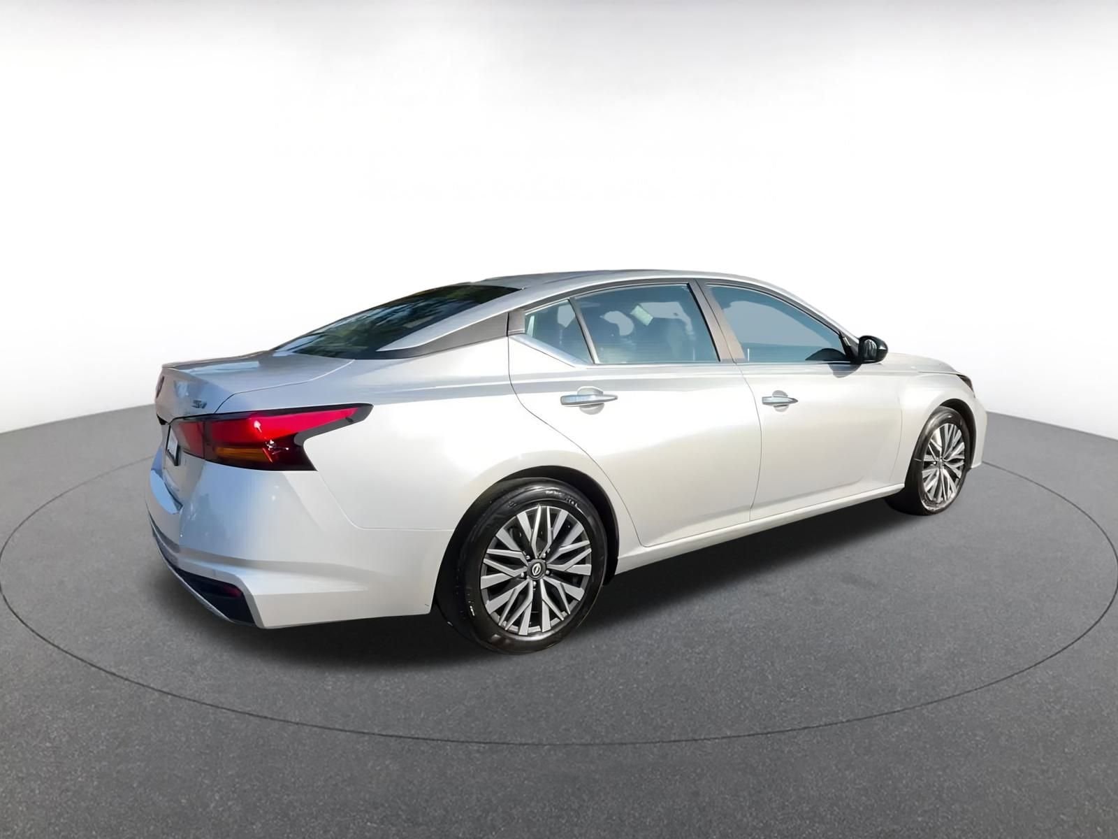 Thumbnail: 2024 Nissan Altima - 14