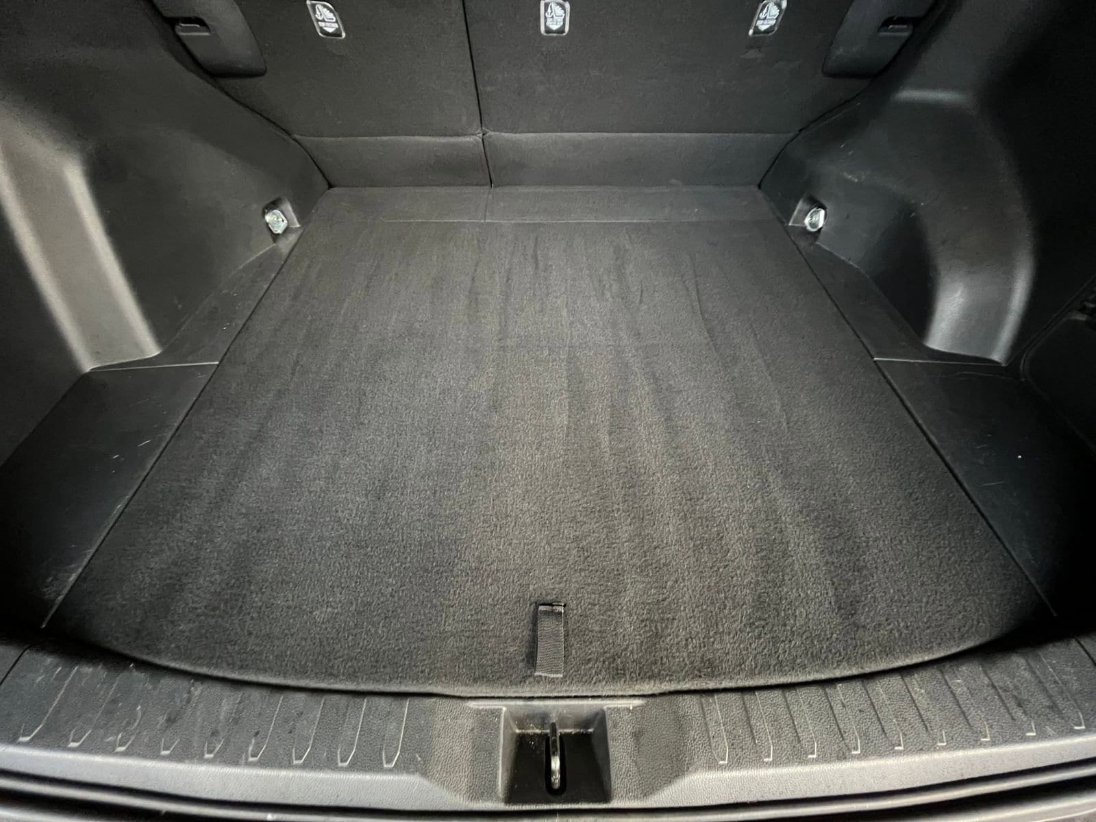 Thumbnail: 2025 Toyota RAV4 - 31