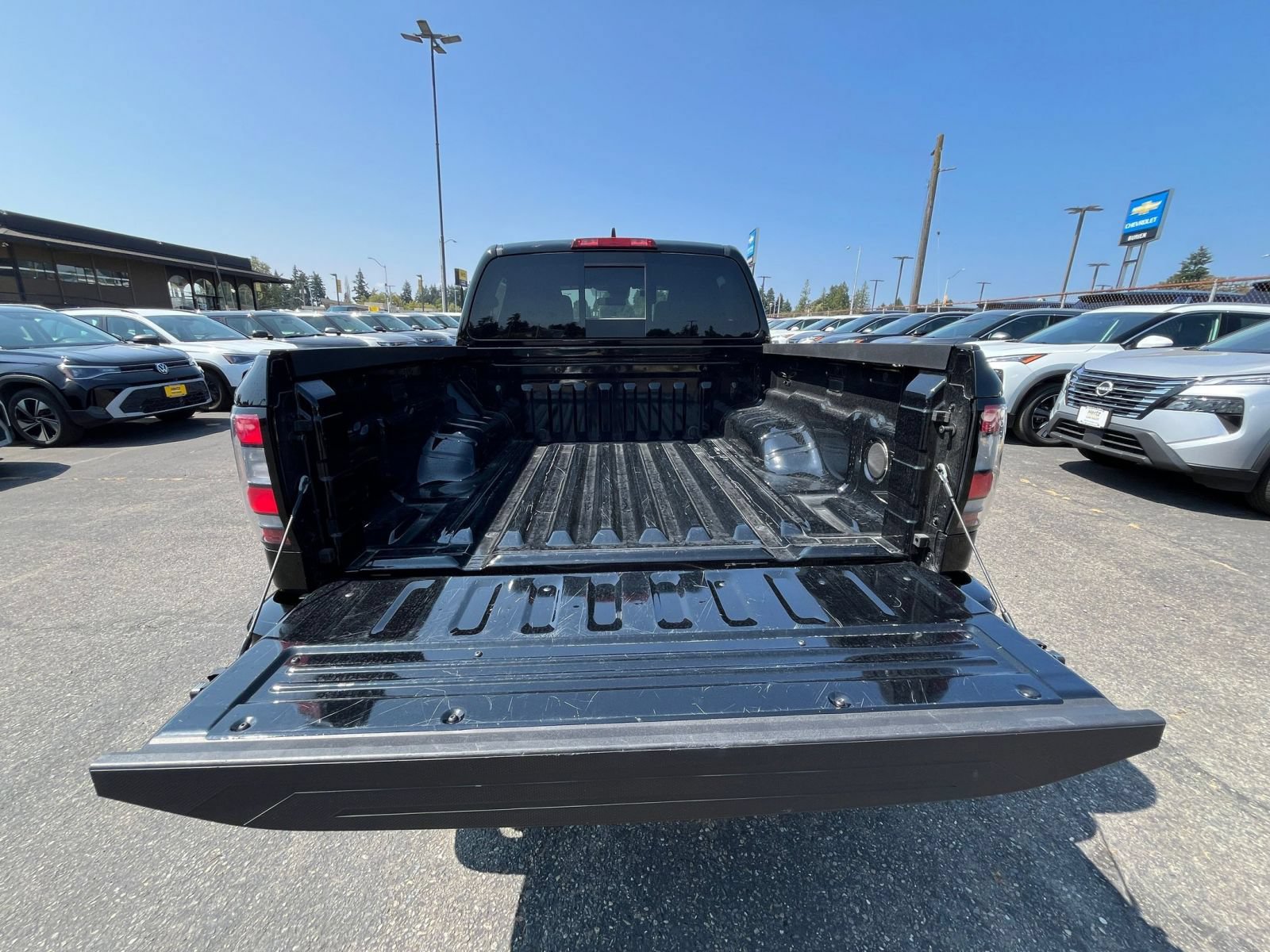 Thumbnail: 2026 Nissan Frontier - 27
