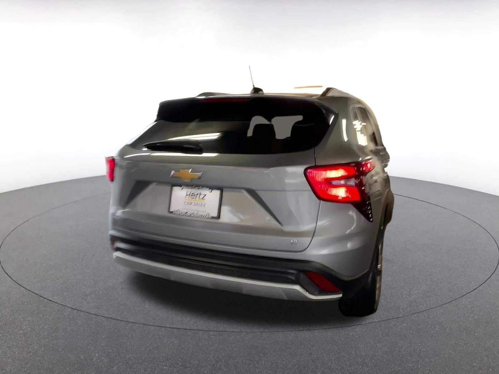 Thumbnail: 2025 Chevrolet Trax - 15