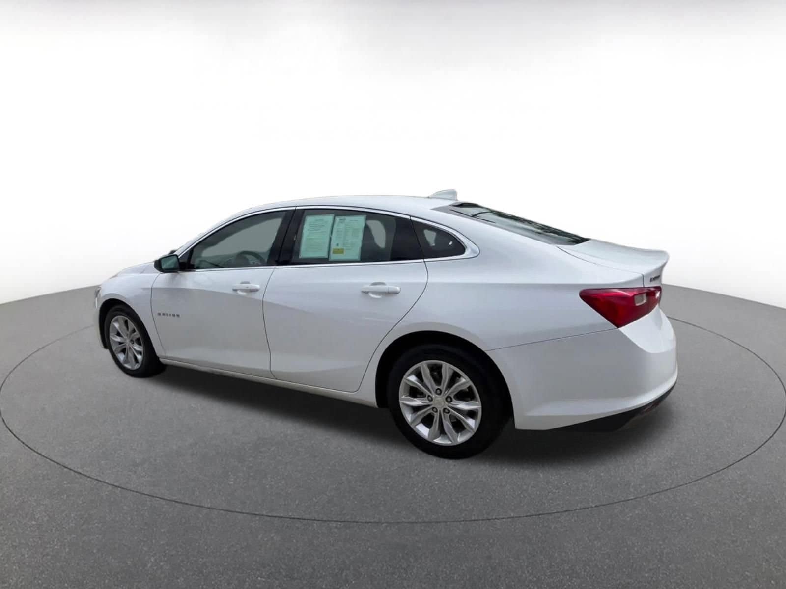 Thumbnail: 2023 Chevrolet Malibu - 10