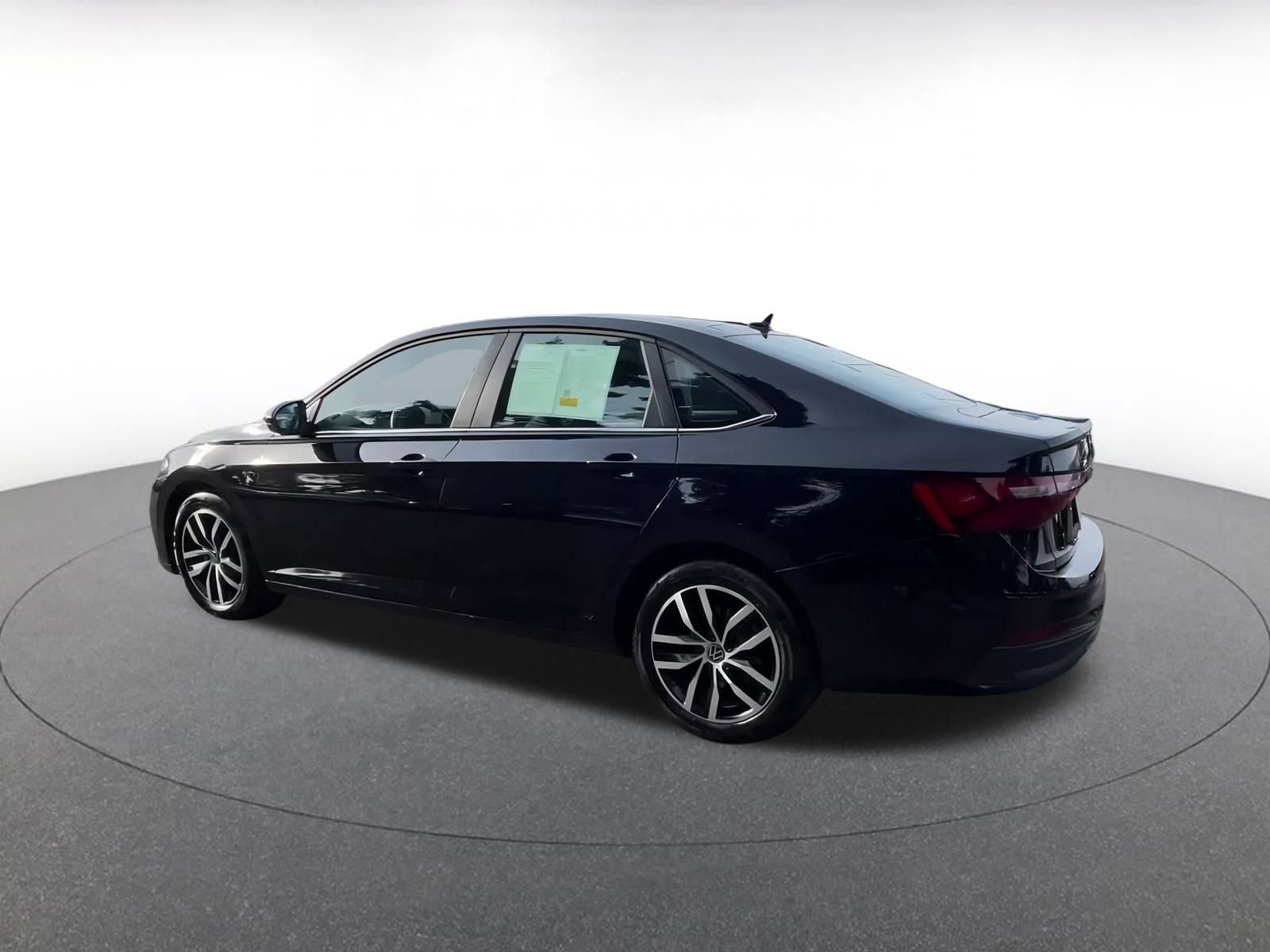 Thumbnail: 2025 Volkswagen Jetta - 10