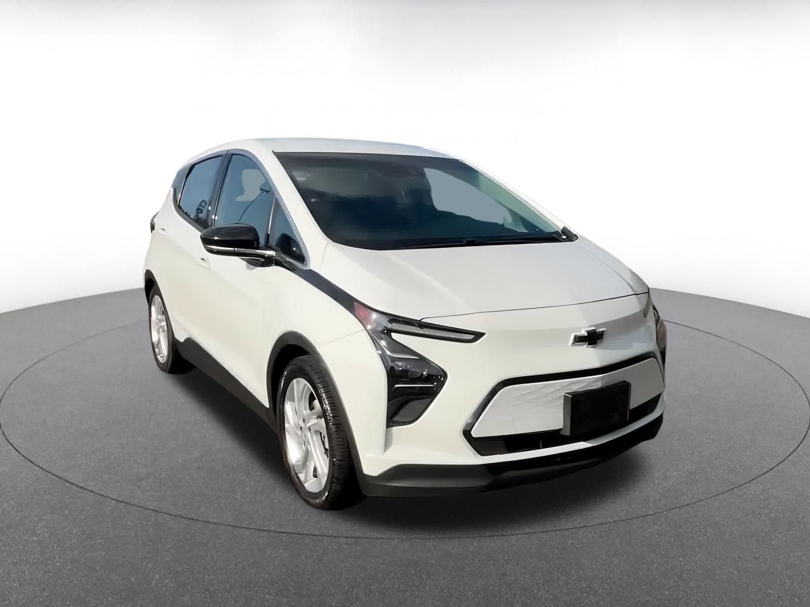 Thumbnail: 2023 Chevrolet Bolt EV - 3