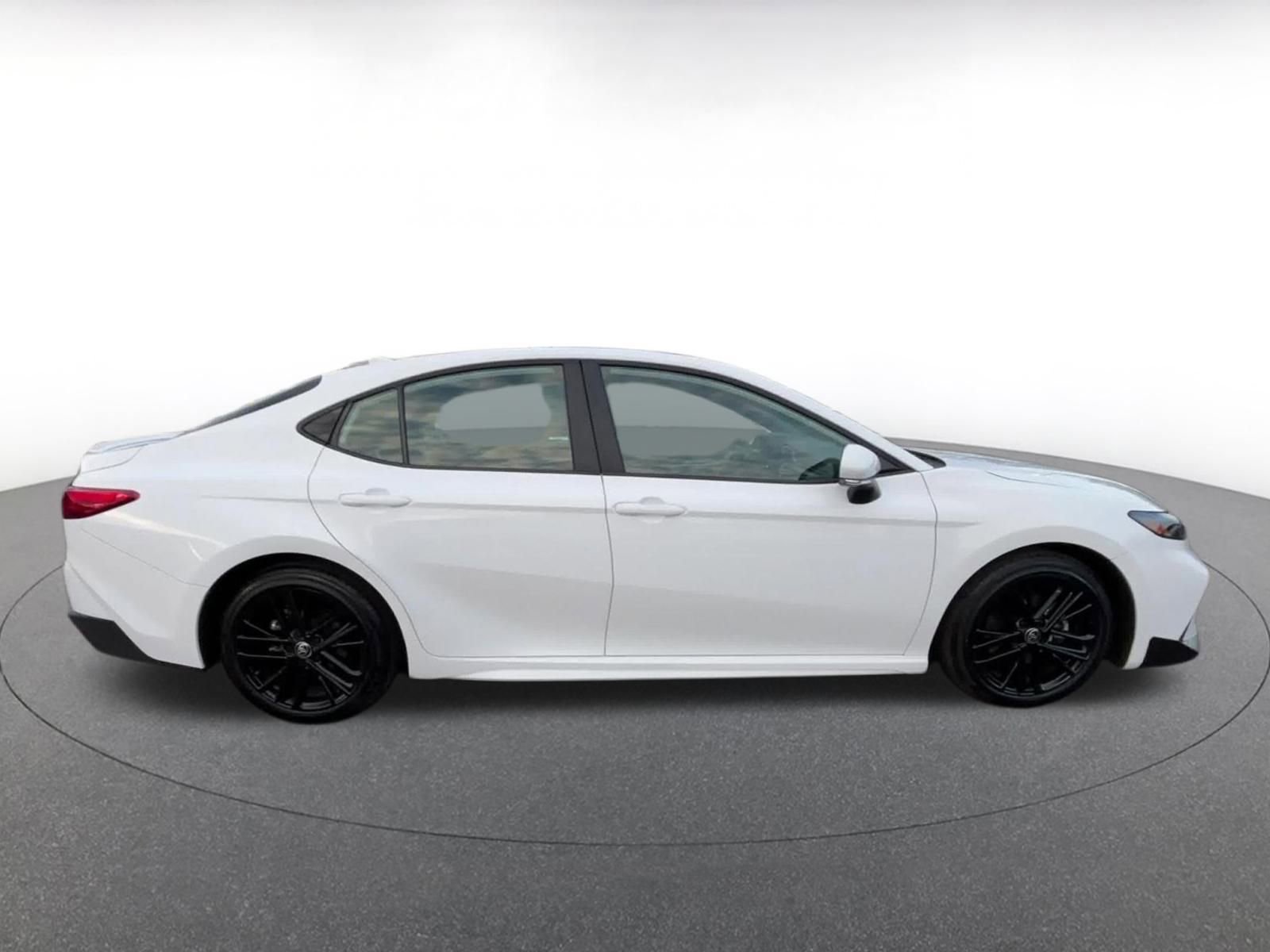 Thumbnail: 2025 Toyota Camry - 16