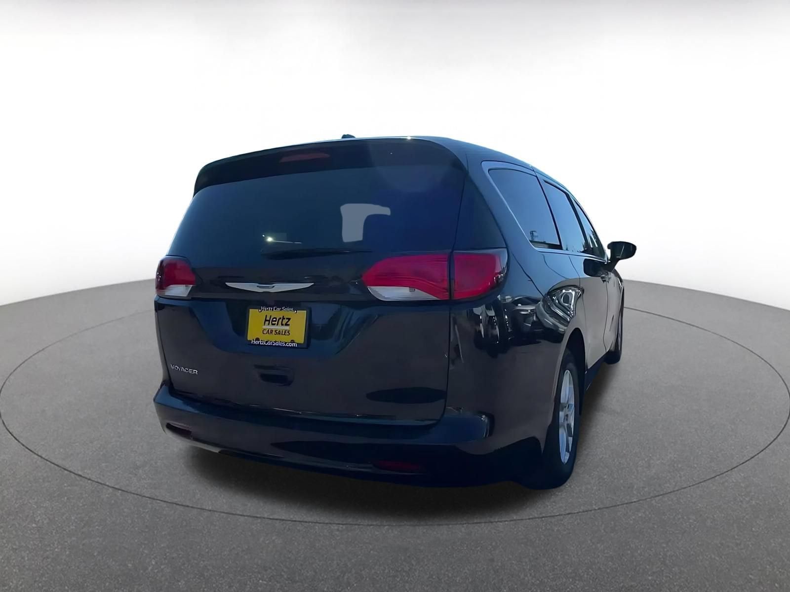 Thumbnail: 2024 Chrysler Voyager - 14
