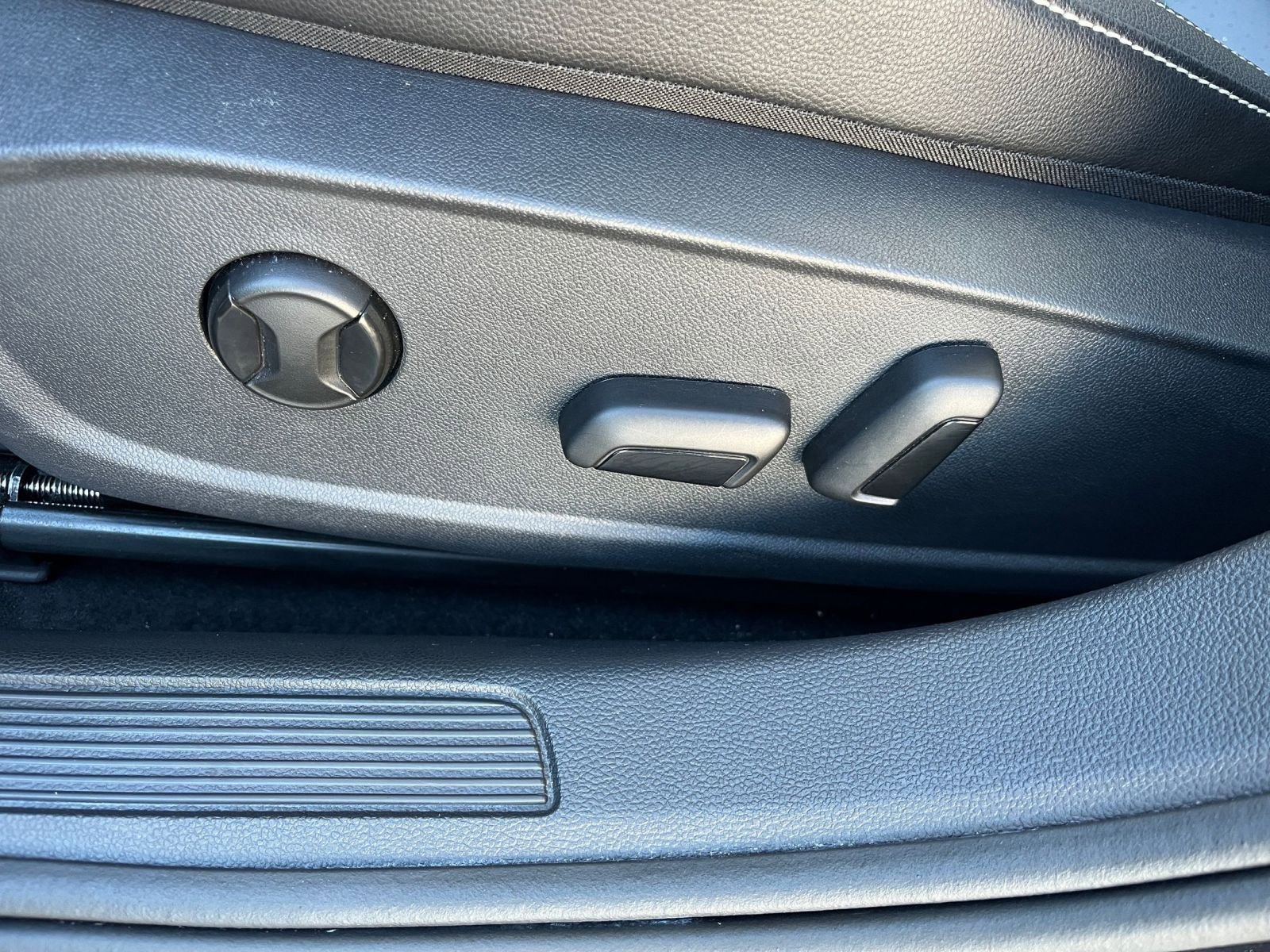 Thumbnail: 2025 Volkswagen Jetta - 22