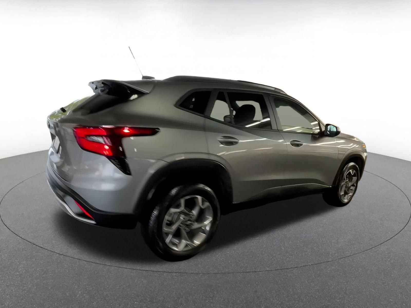 Thumbnail: 2025 Chevrolet Trax - 14