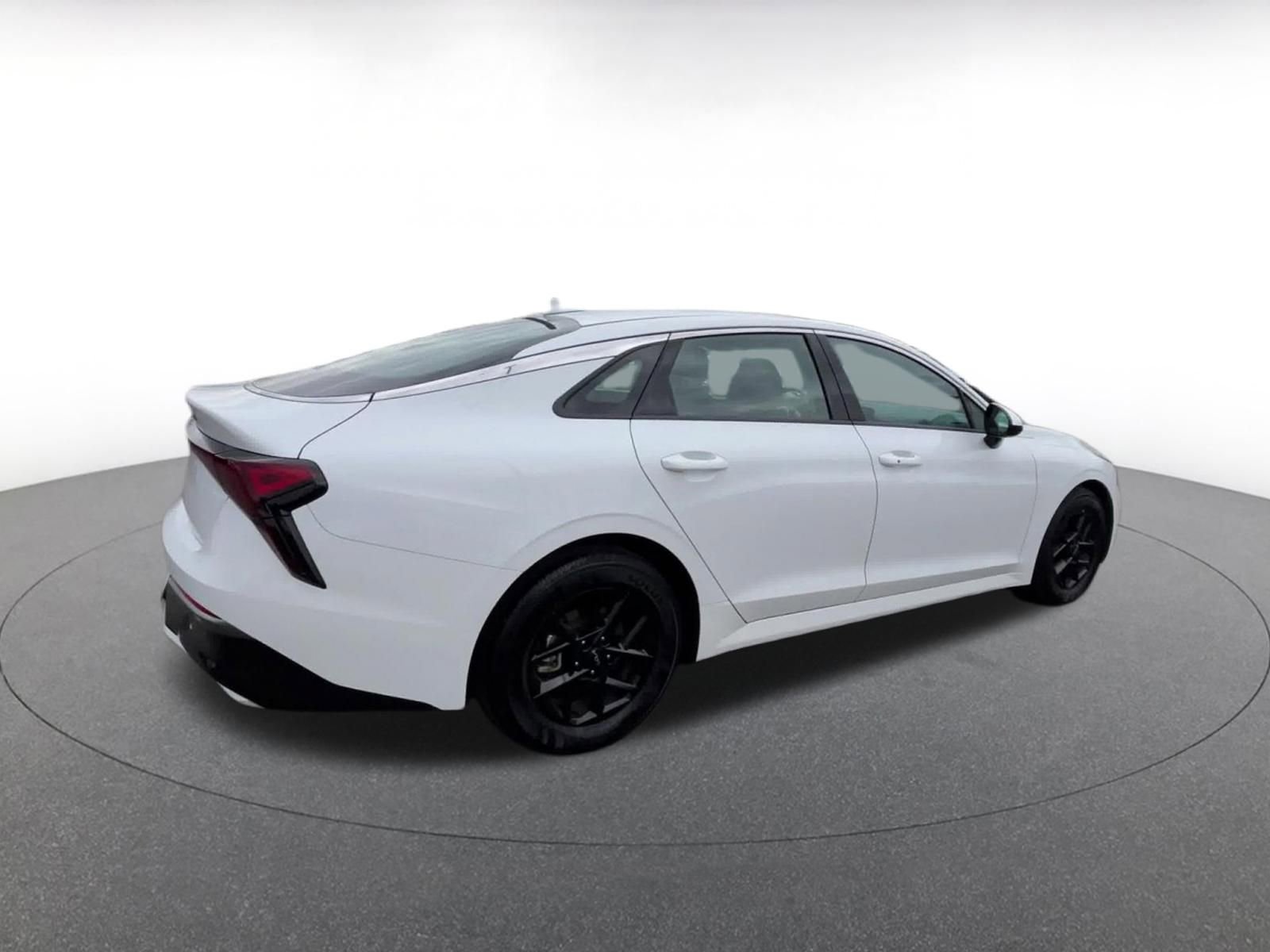 Thumbnail: 2025 Kia K5 - 15