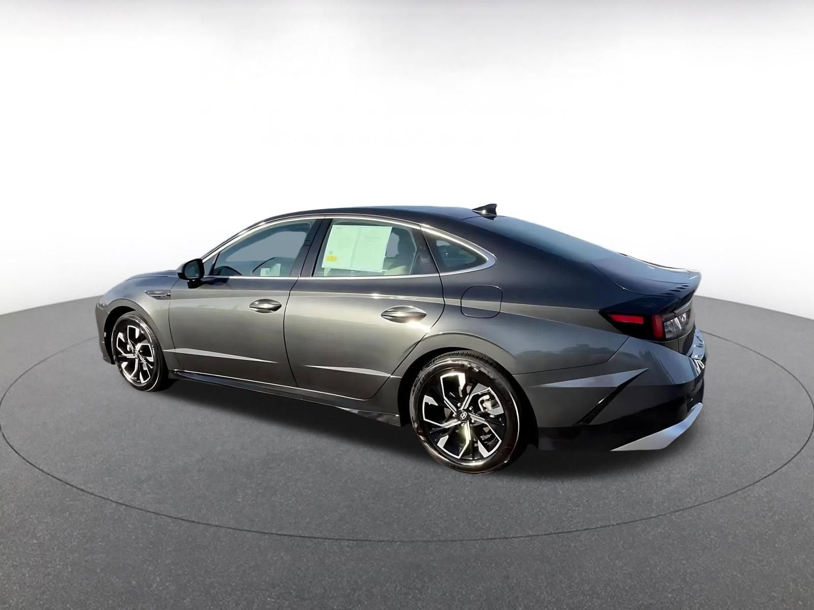 Thumbnail: 2025 Hyundai Sonata - 10