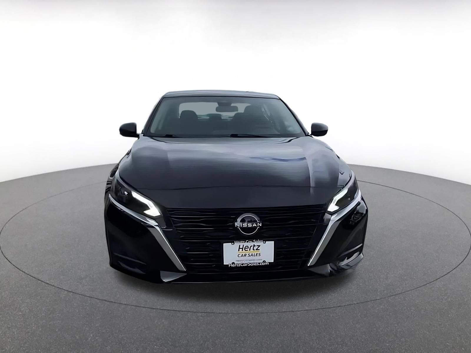 Thumbnail: 2025 Nissan Altima - 4