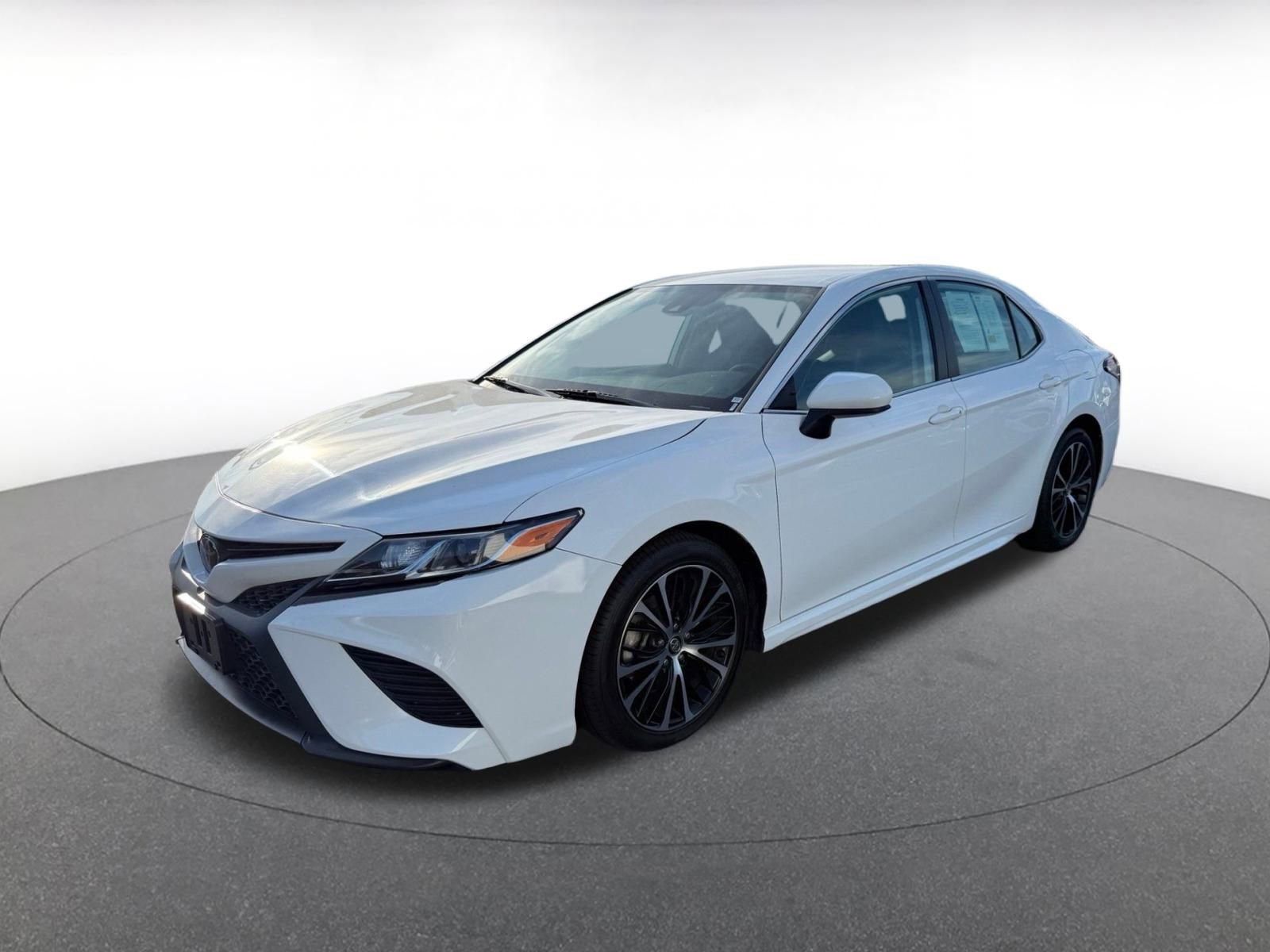 Thumbnail: 2020 Toyota Camry - 3