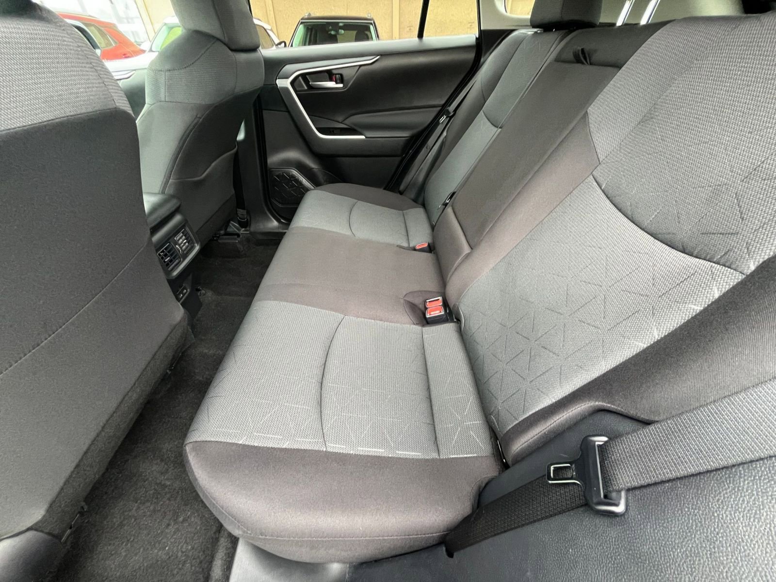 Thumbnail: 2025 Toyota RAV4 - 27