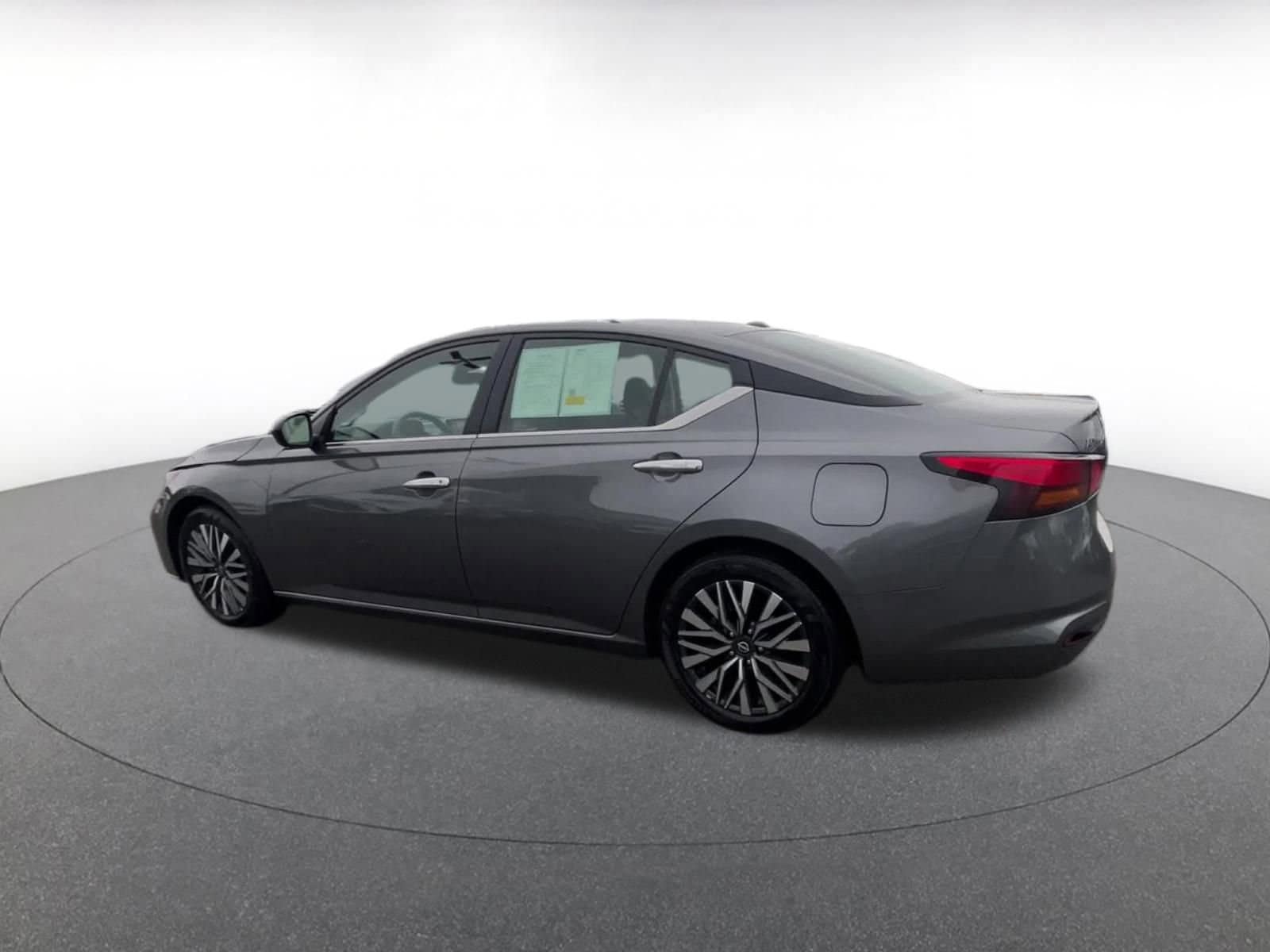 Thumbnail: 2025 Nissan Altima - 10