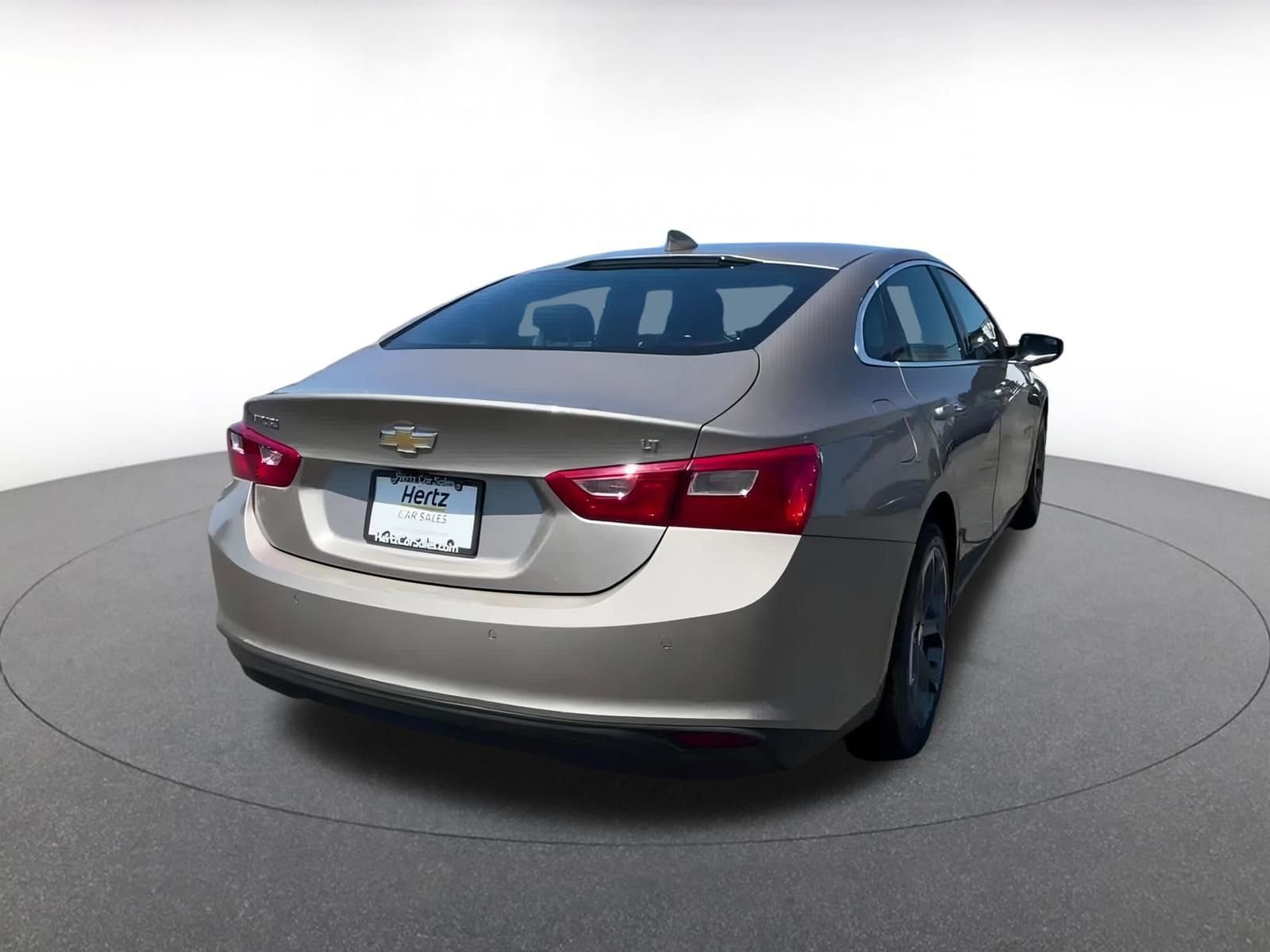 Thumbnail: 2023 Chevrolet Malibu - 15