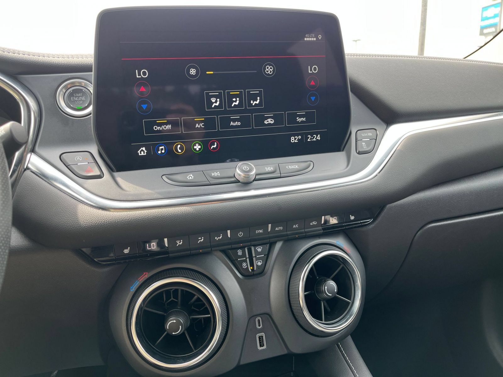 Thumbnail: 2026 Chevrolet Blazer - 16