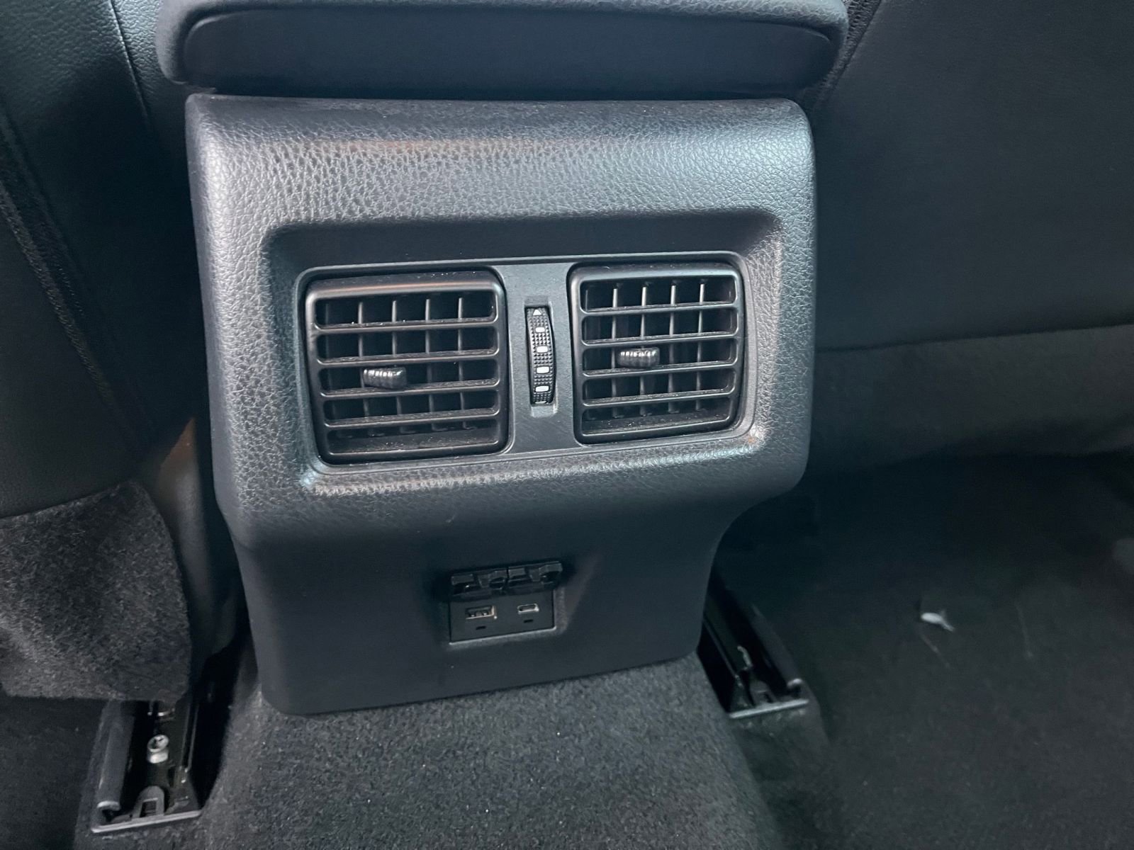 Thumbnail: 2025 Toyota Camry - 24