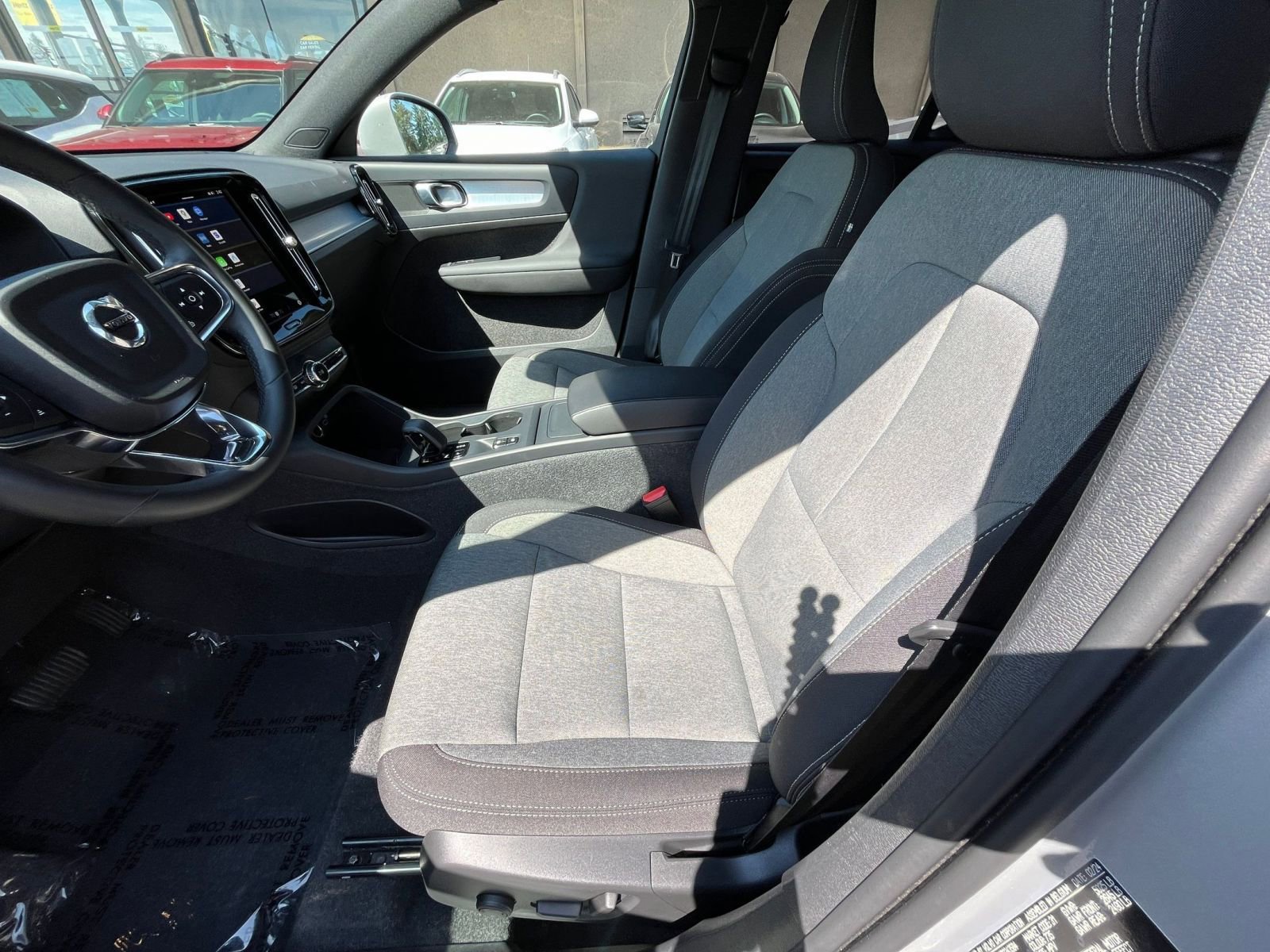 Thumbnail: 2024 Volvo XC40 - 27