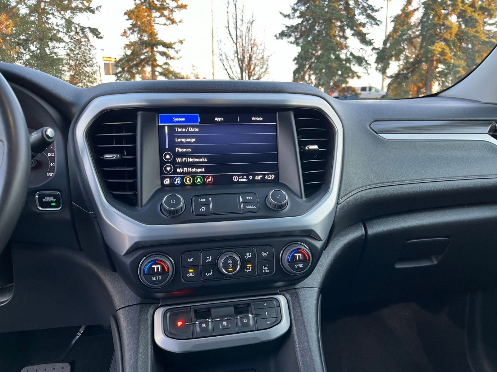 Thumbnail: 2023 GMC Acadia - 21