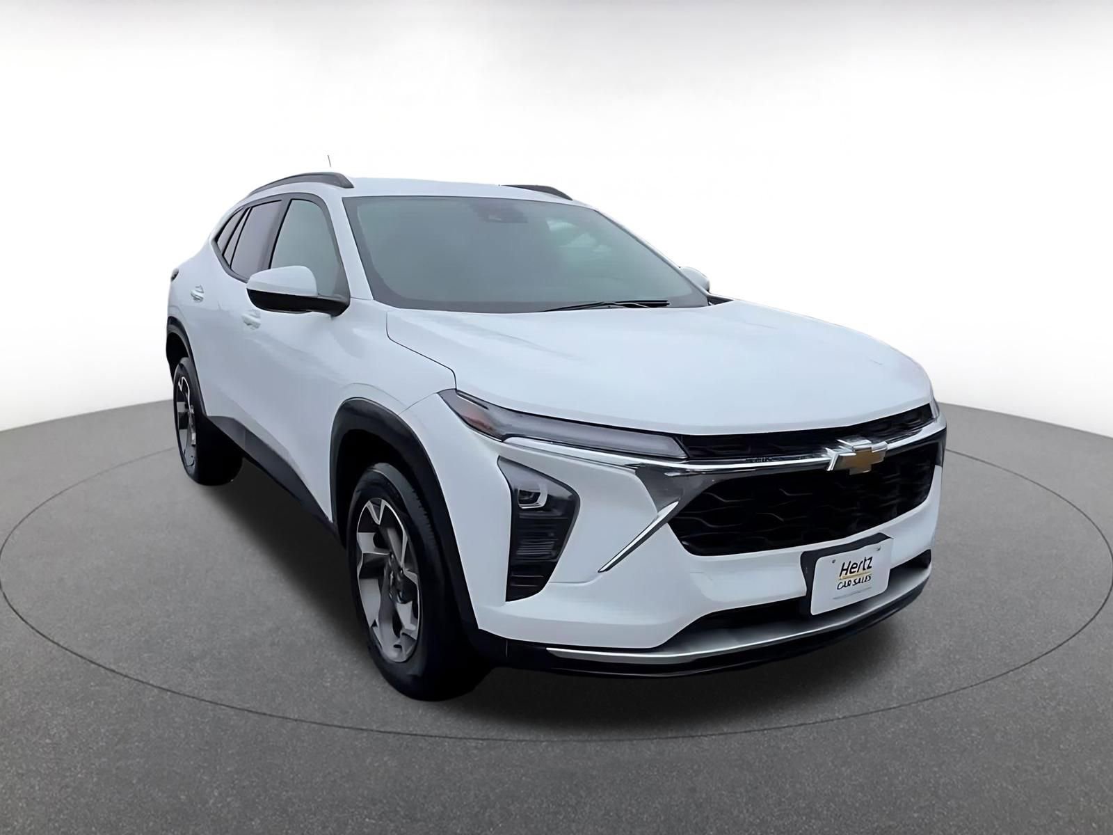 Thumbnail: 2025 Chevrolet Trax - 3