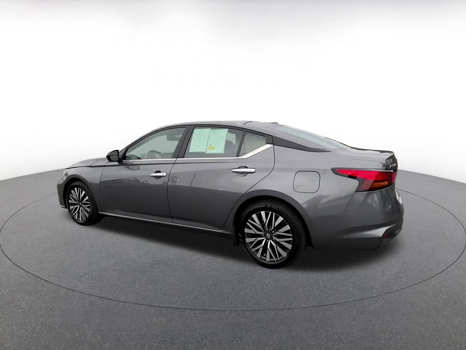 Thumbnail: 2025 Nissan Altima - 10