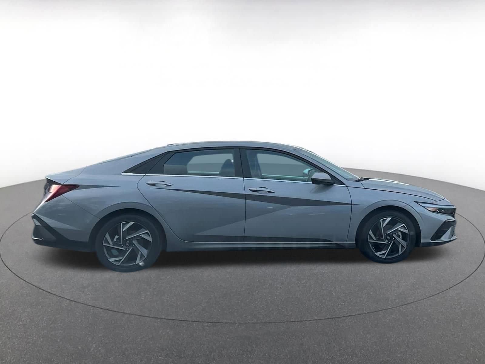 Thumbnail: 2025 Nissan Sentra - 17