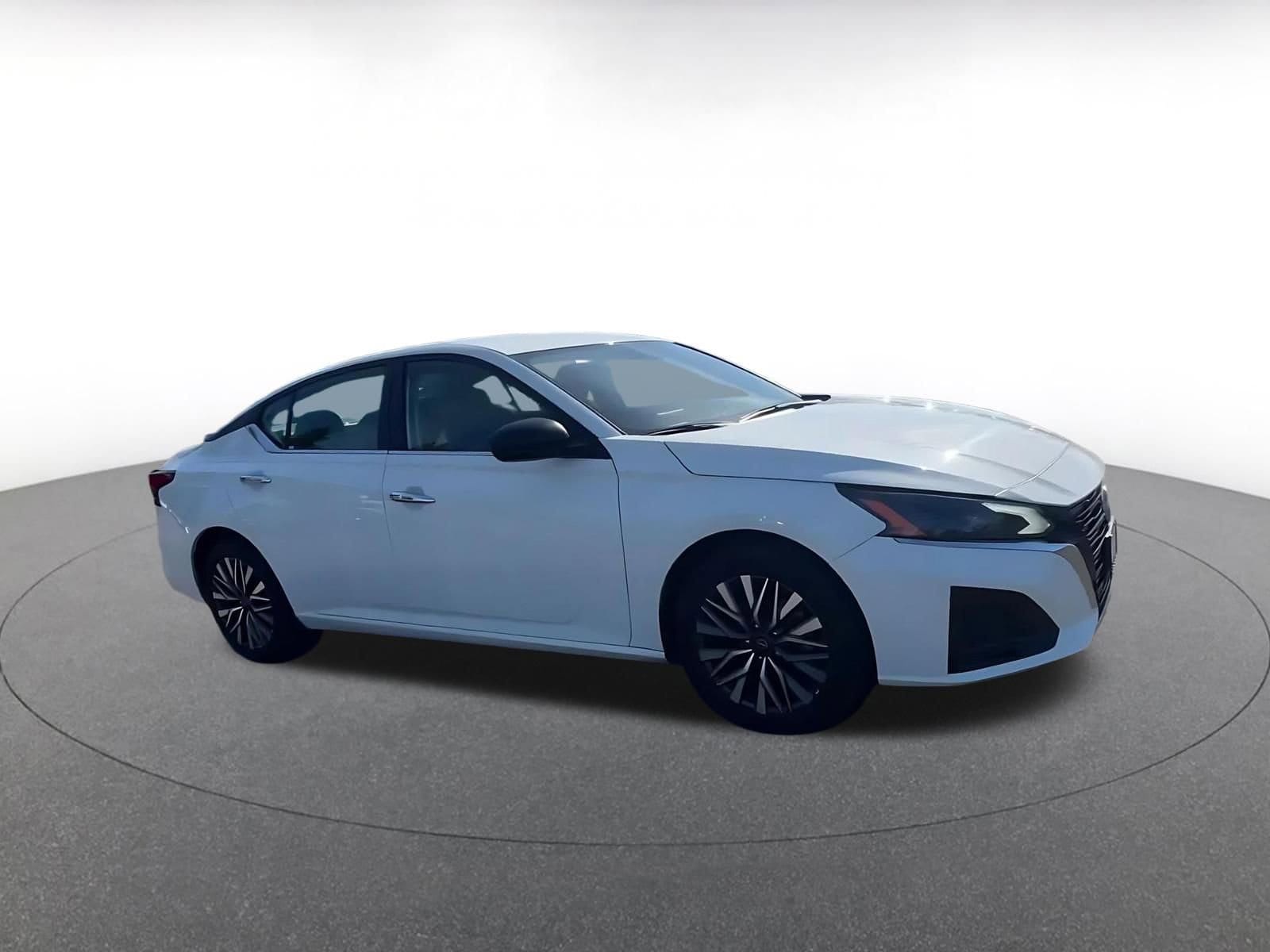 Thumbnail: 2025 Nissan Altima - 2