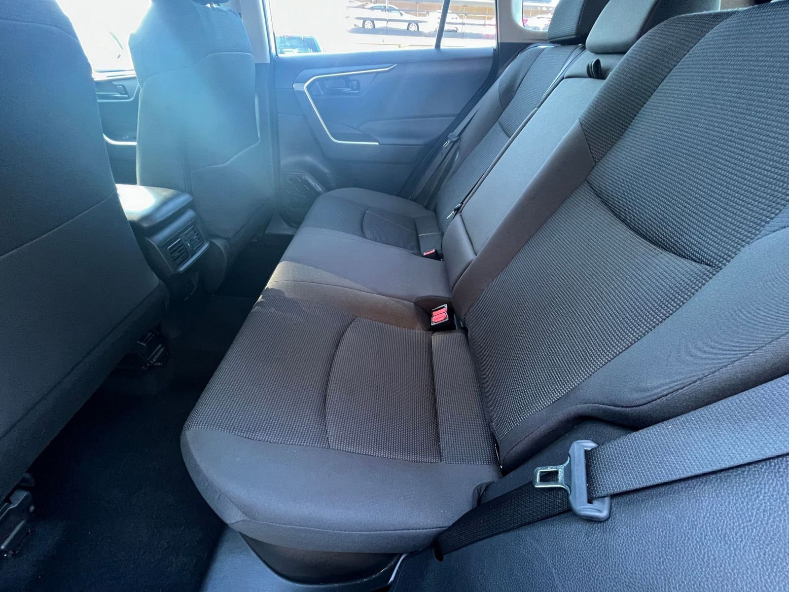 Thumbnail: 2025 Toyota RAV4 - 25