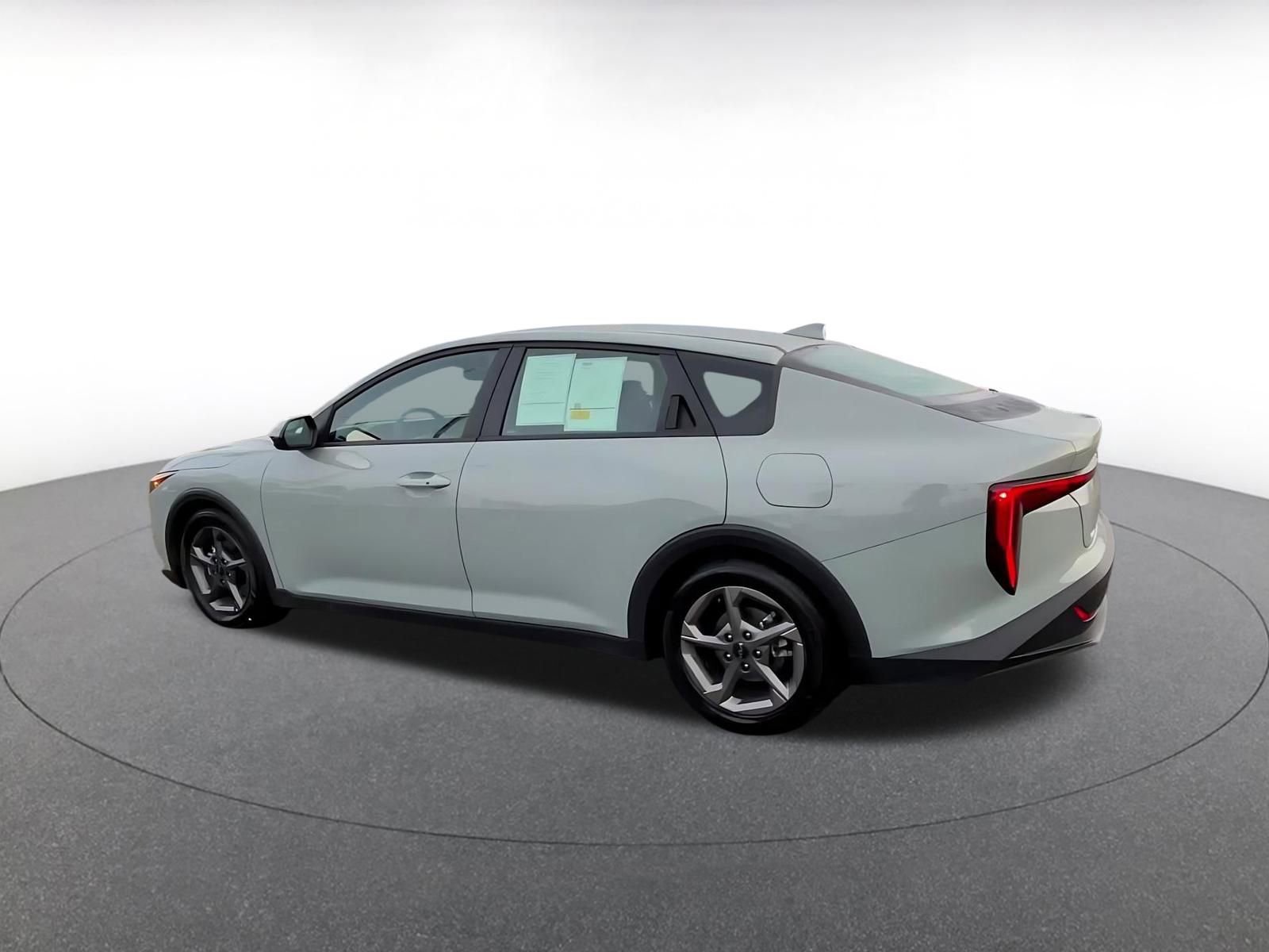 Thumbnail: 2025 Kia K4 - 10