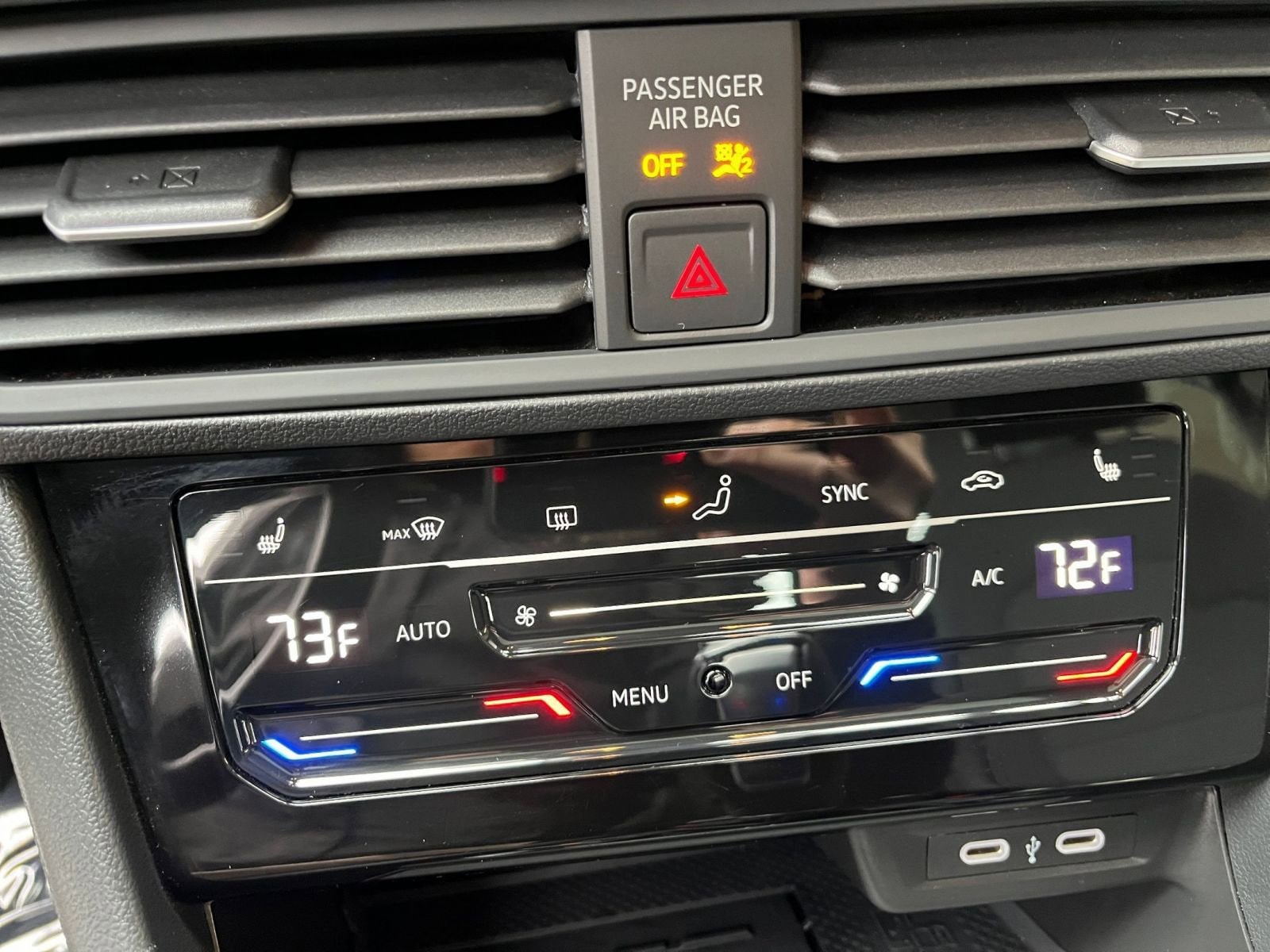 Thumbnail: 2025 Volkswagen Jetta - 24