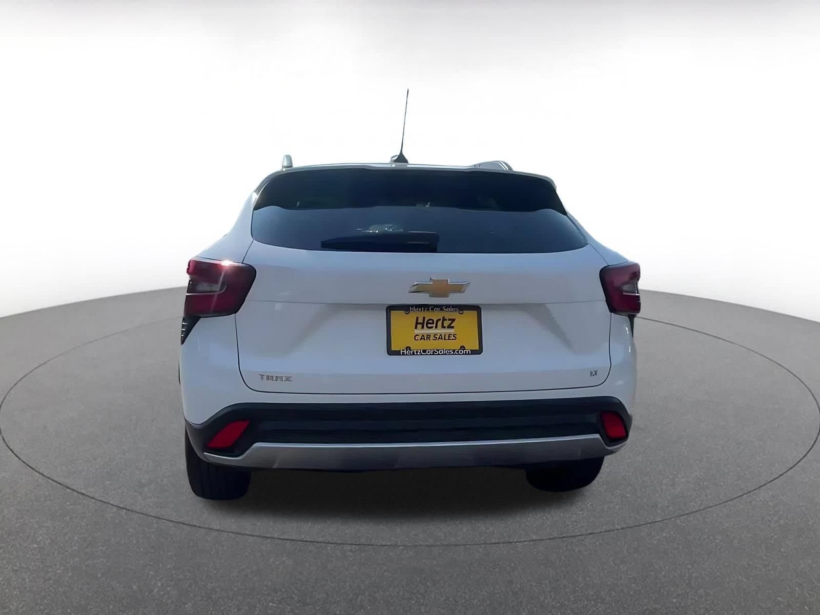 Thumbnail: 2025 Chevrolet Trax - 10