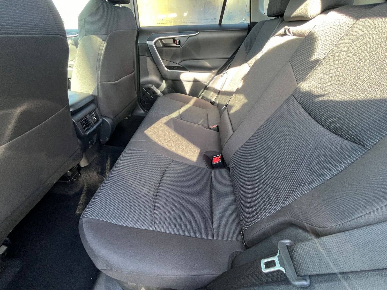 Thumbnail: 2025 Toyota RAV4 - 25