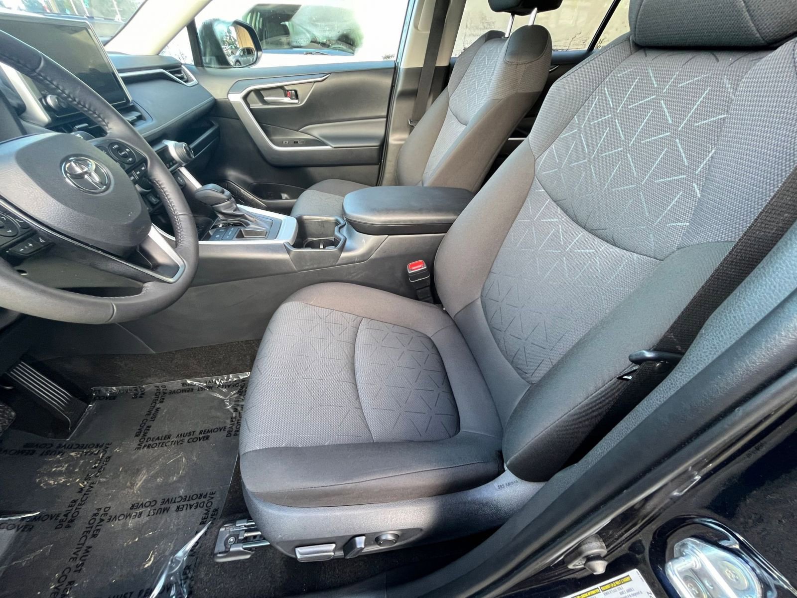 Thumbnail: 2025 Toyota RAV4 - 27