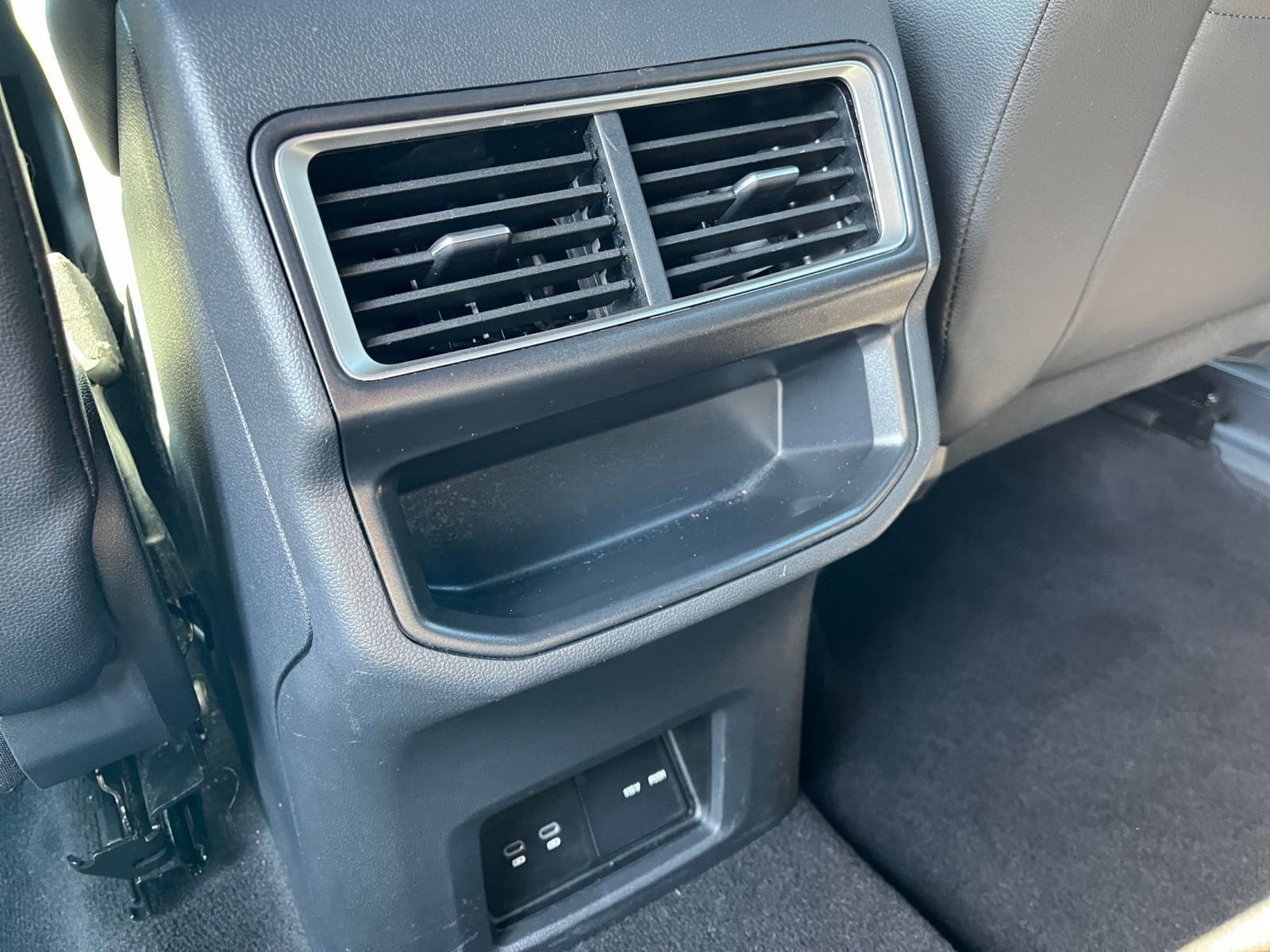 Thumbnail: 2025 Volkswagen Atlas - 24