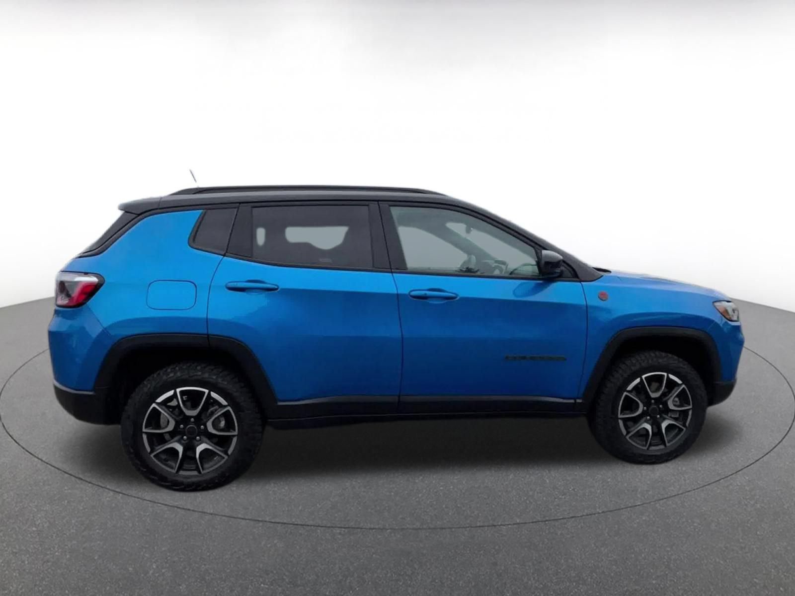 Thumbnail: 2025 Jeep Compass - 13