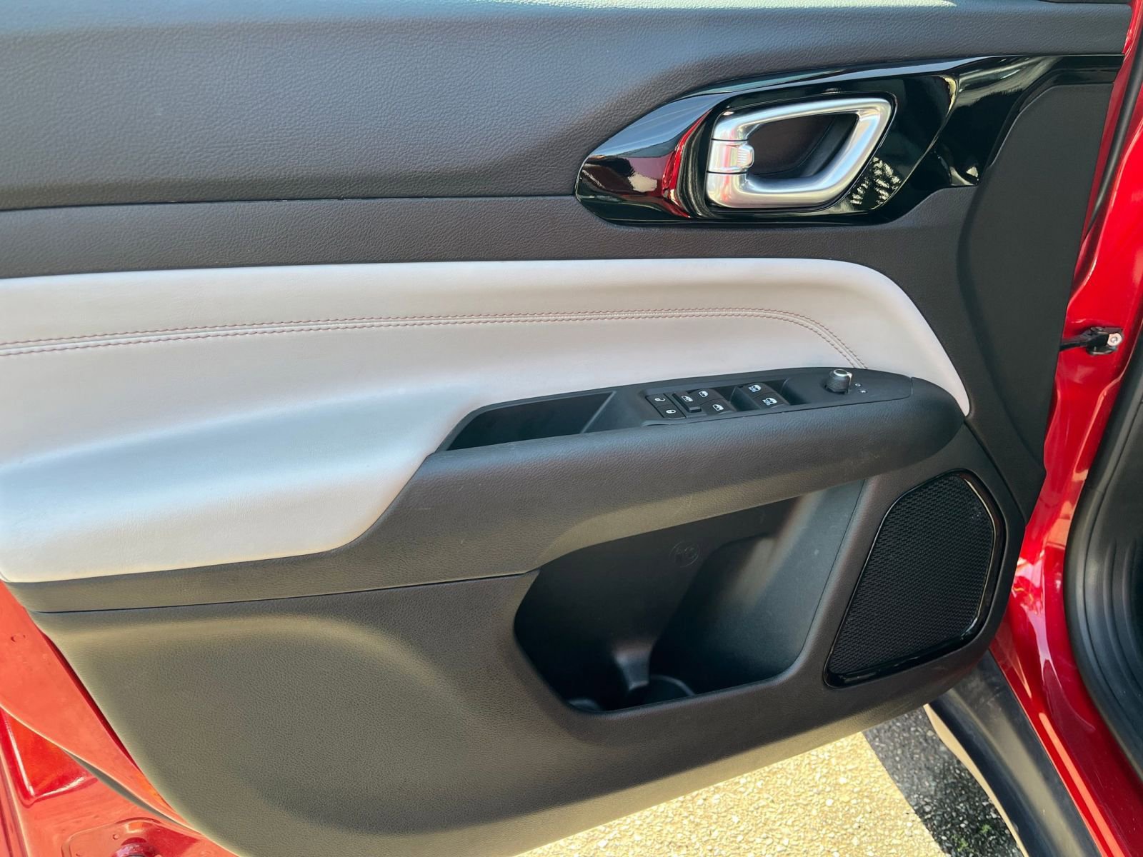 Thumbnail: 2025 Jeep Compass - 18
