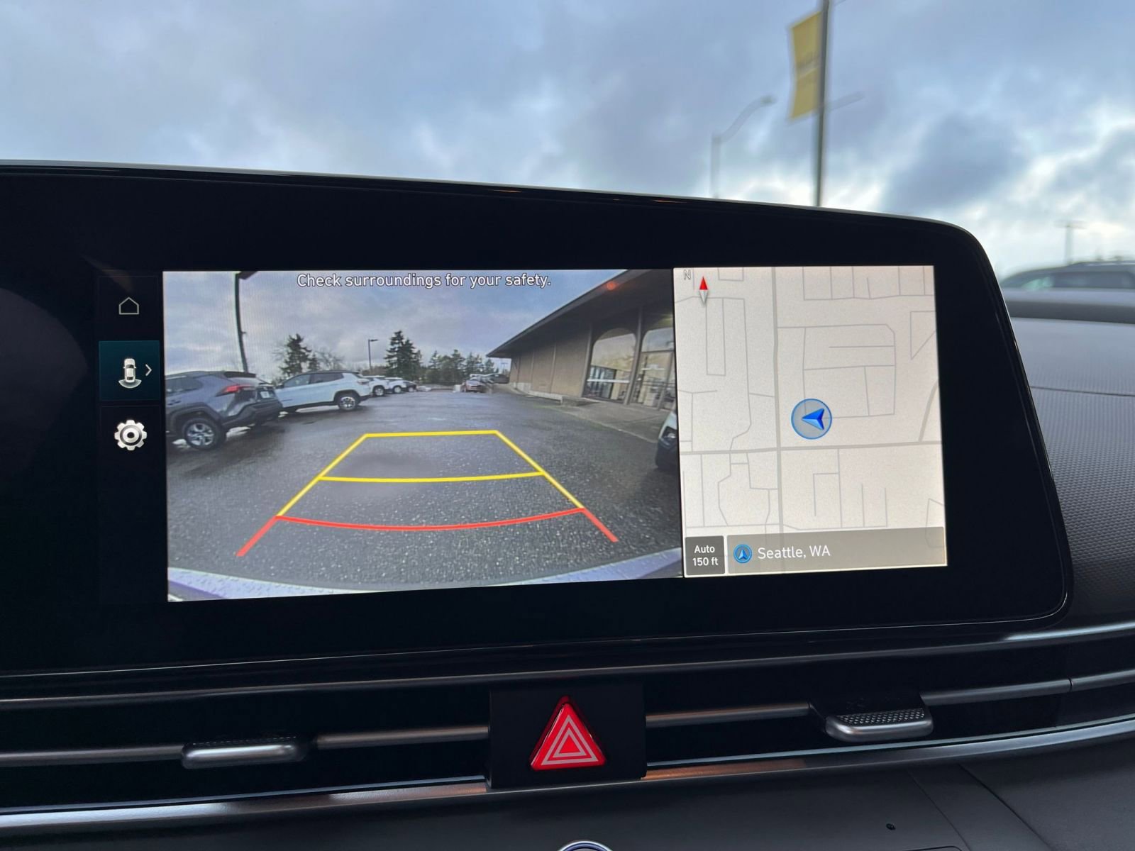 Thumbnail: 2025 Hyundai Elantra - 17