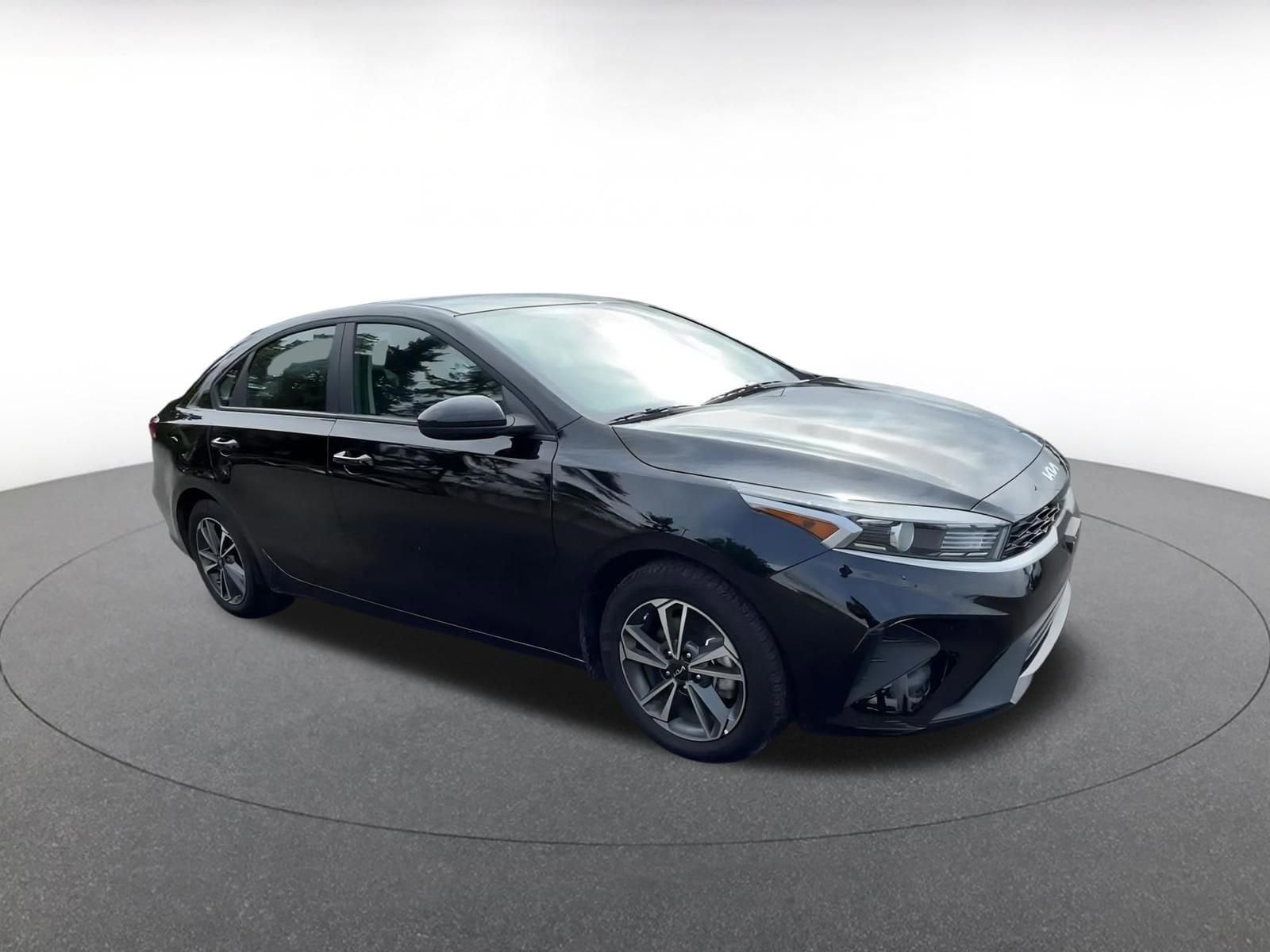 2024 Kia Forte LXS 2