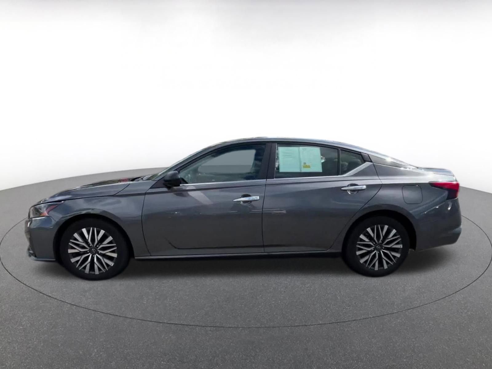 Thumbnail: 2025 Nissan Altima - 9
