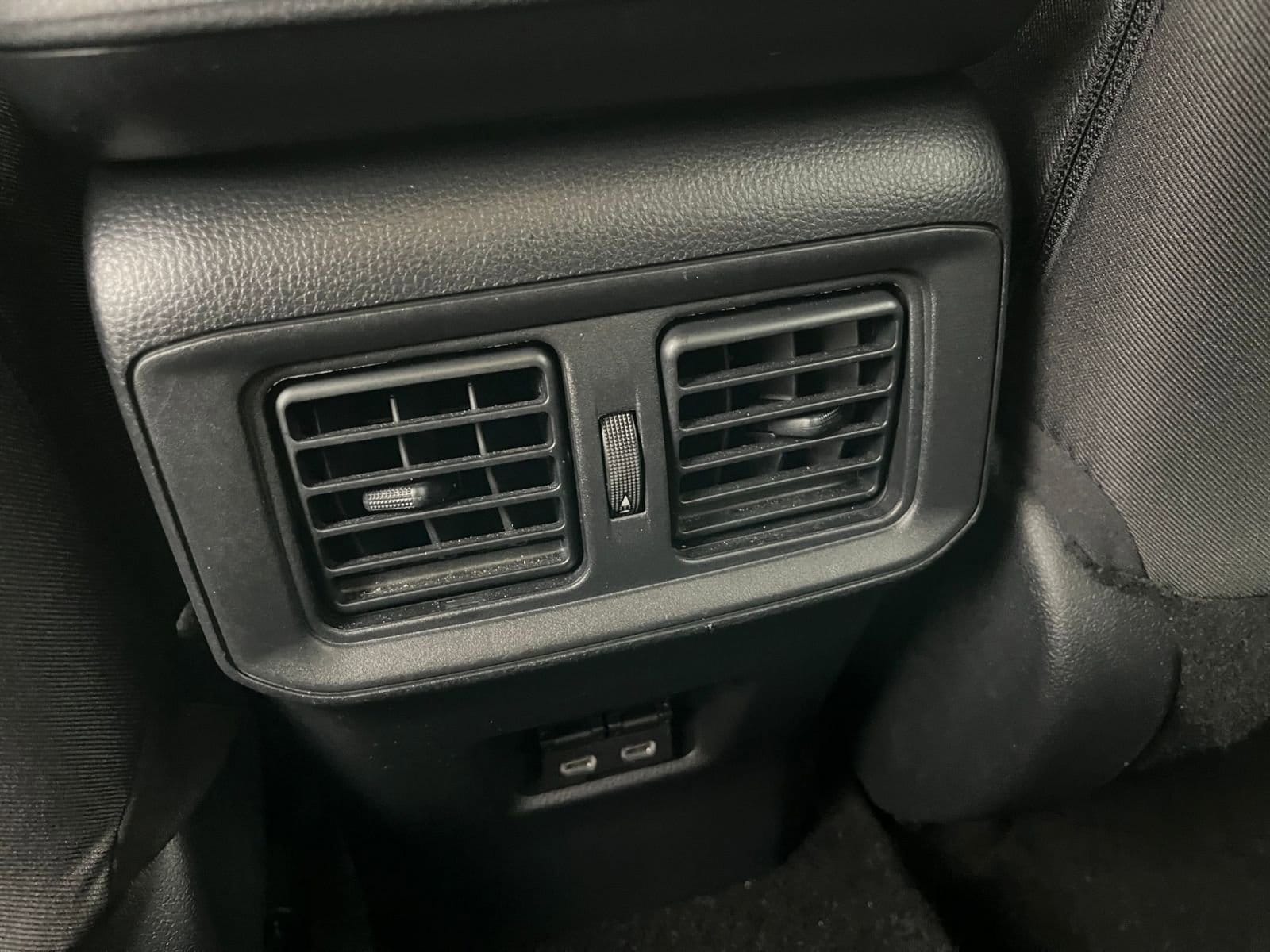 Thumbnail: 2025 Toyota RAV4 - 25