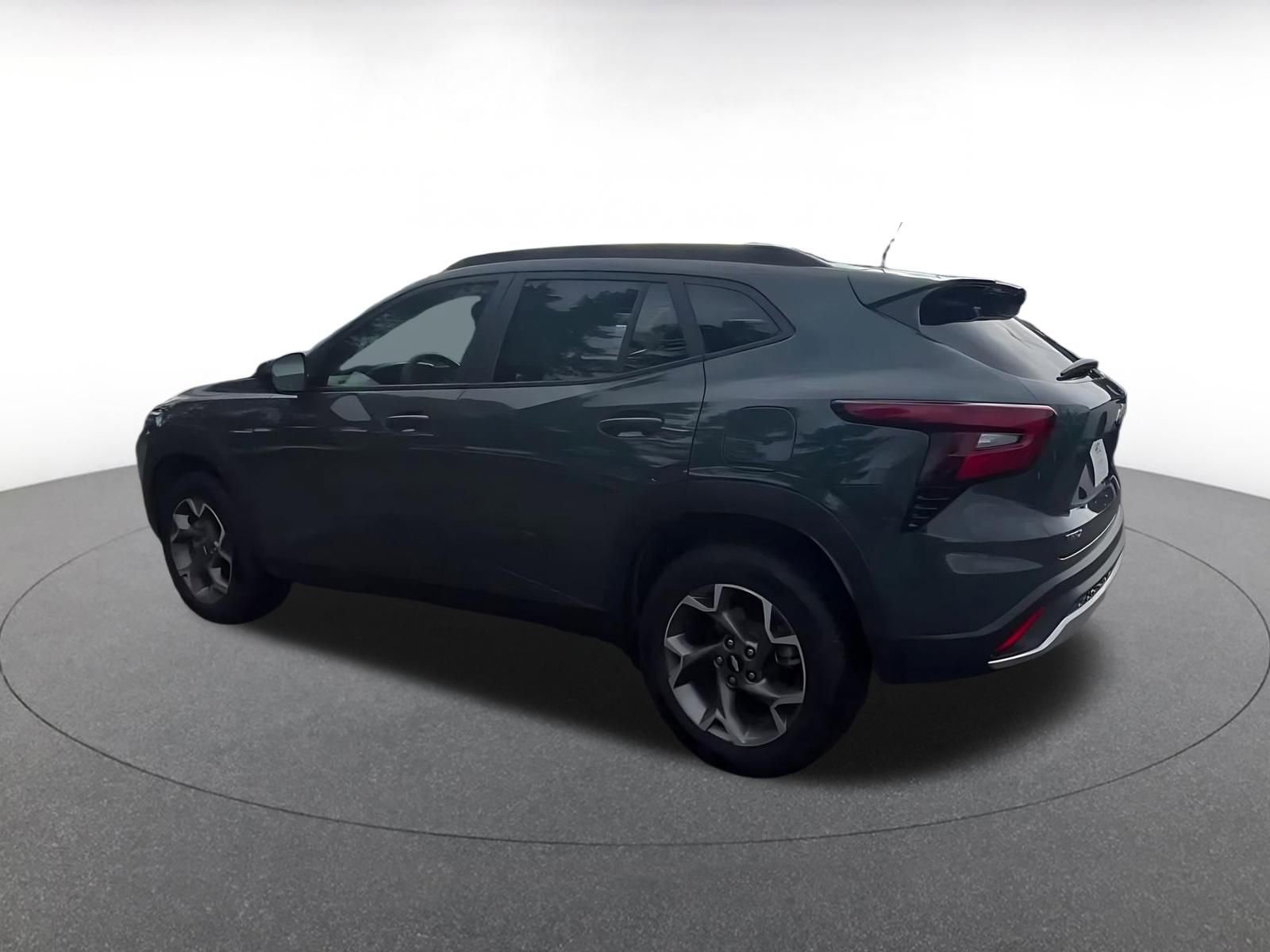 Thumbnail: 2025 Chevrolet Trax - 10