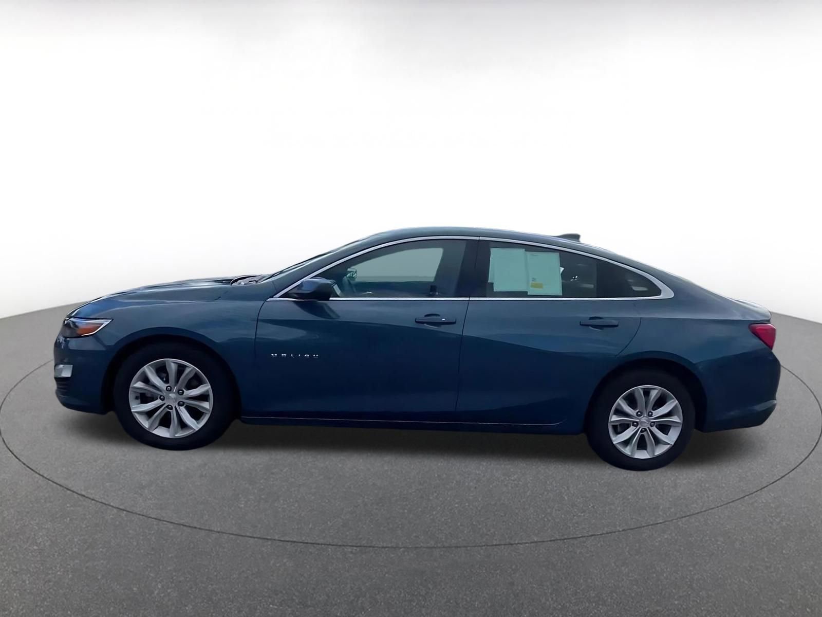 Thumbnail: 2024 Chevrolet Malibu - 9